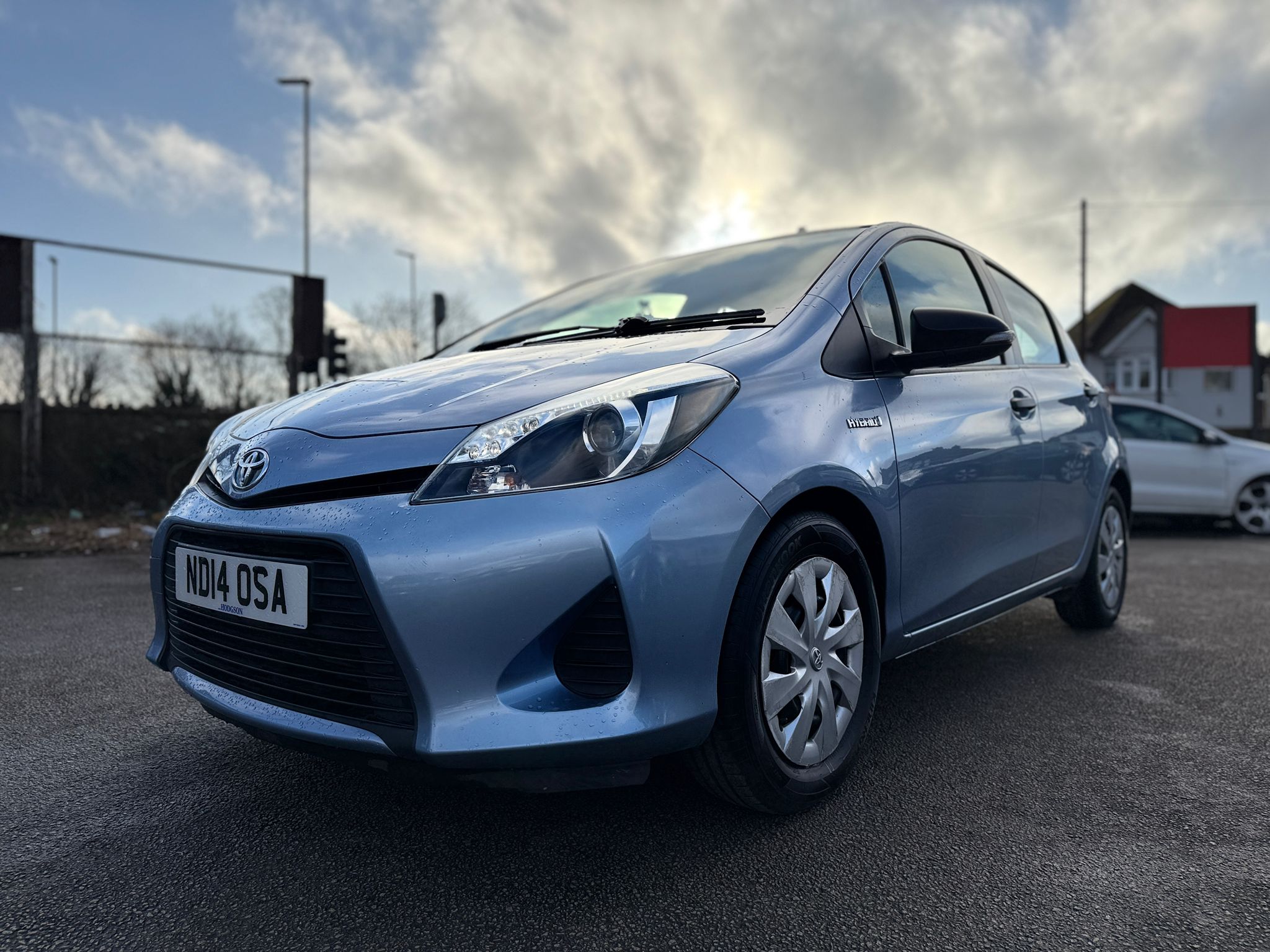 Toyota Yaris Active 2014 Hybrid Automatic