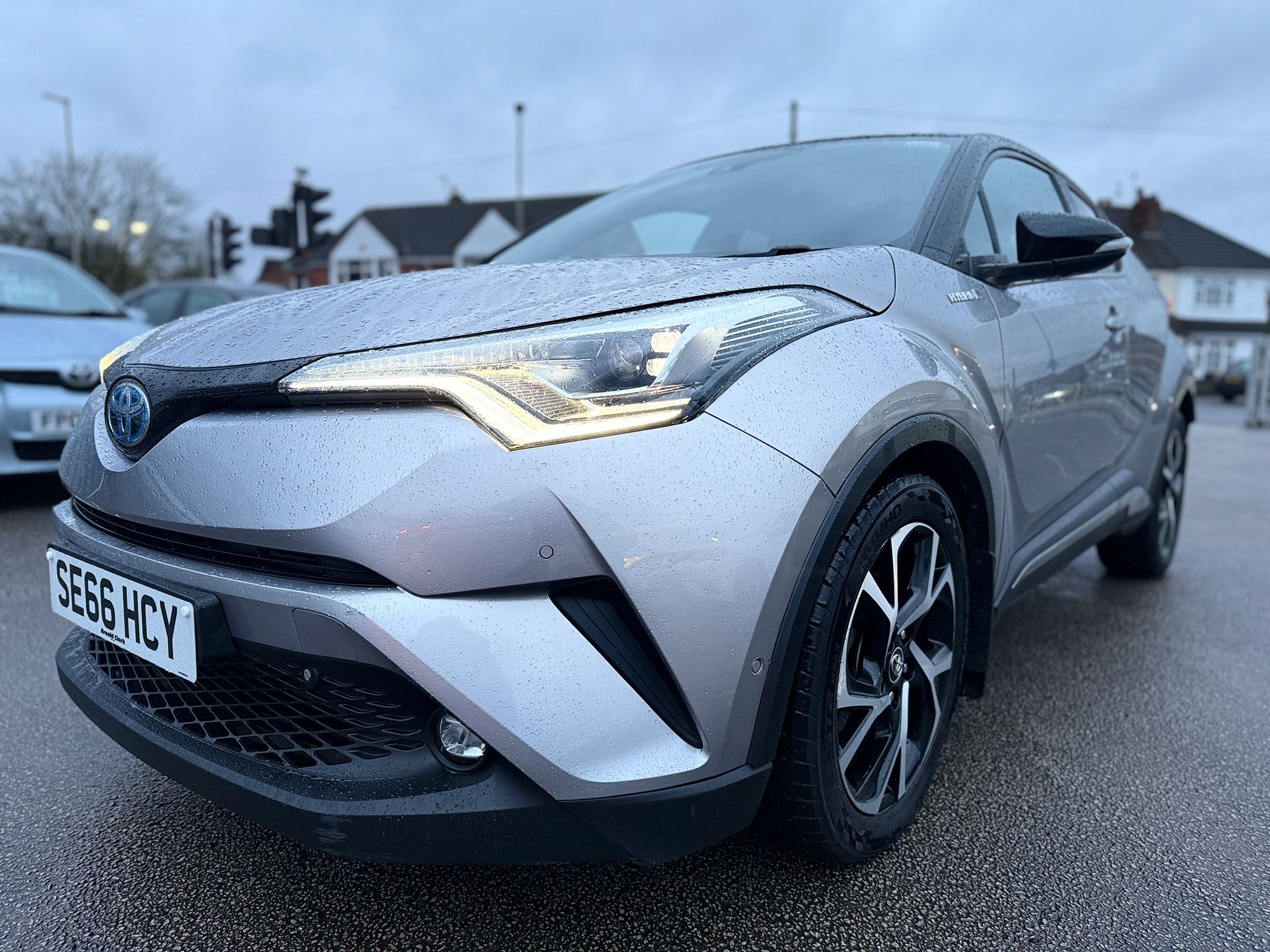 Toyota C-HR Dynamic 2017 Hybrid Automatic