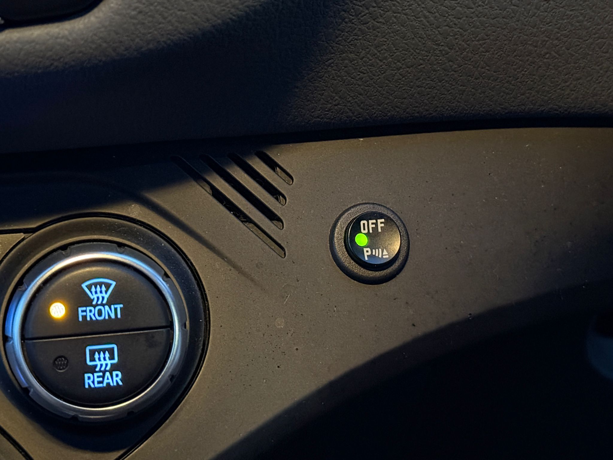 Toyota Yaris Icon Tech 2018 Hybrid Automatic