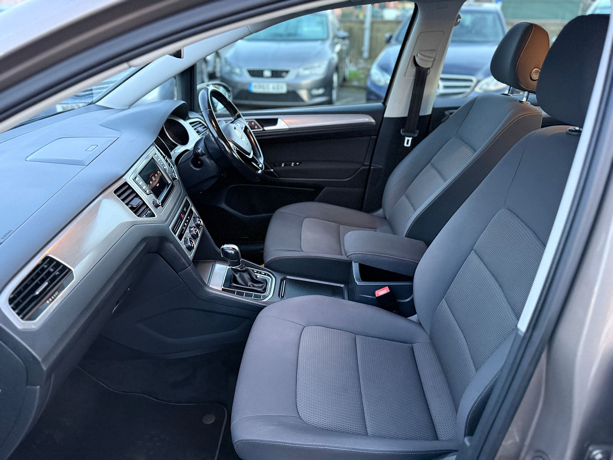 Volkswagen Golf SVSE 2015 Automatic