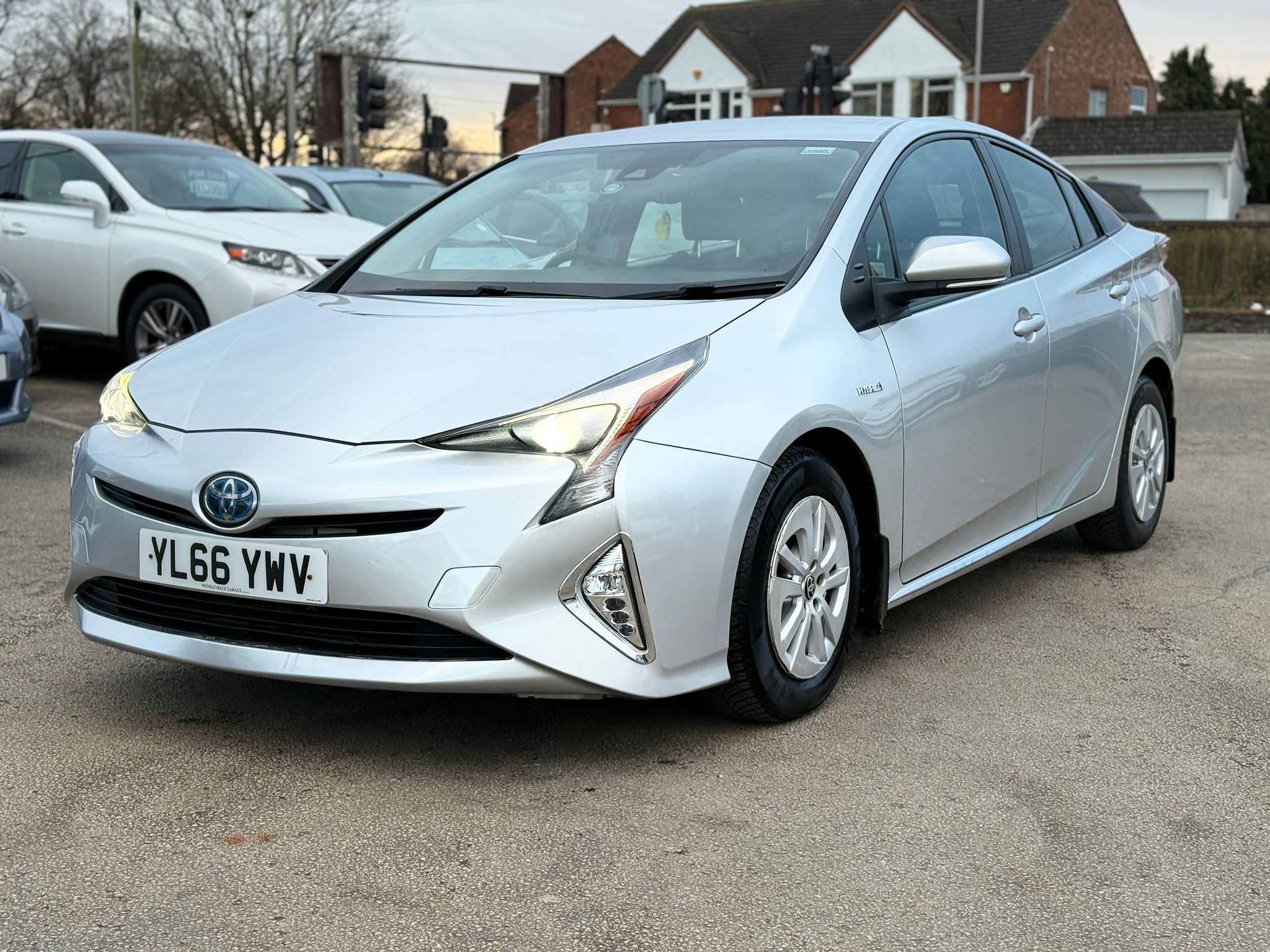 Toyota Prius Business Edition 2017 Hybrid Automatic