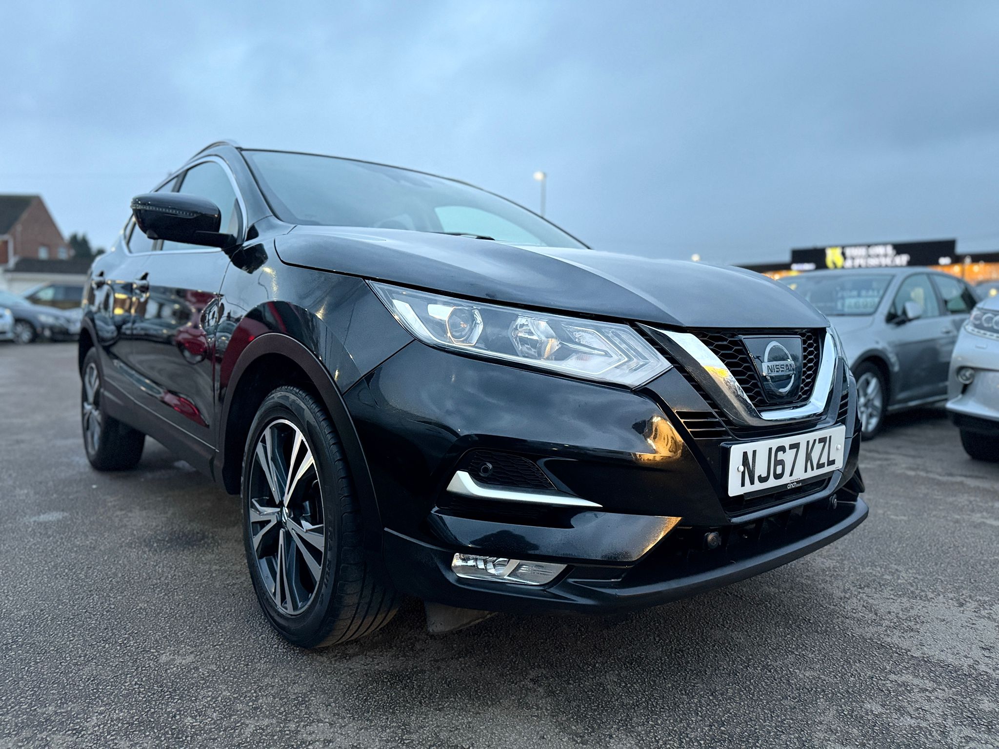Nissan Qashqai N-Connecta 1.6 DIG-T Petrol