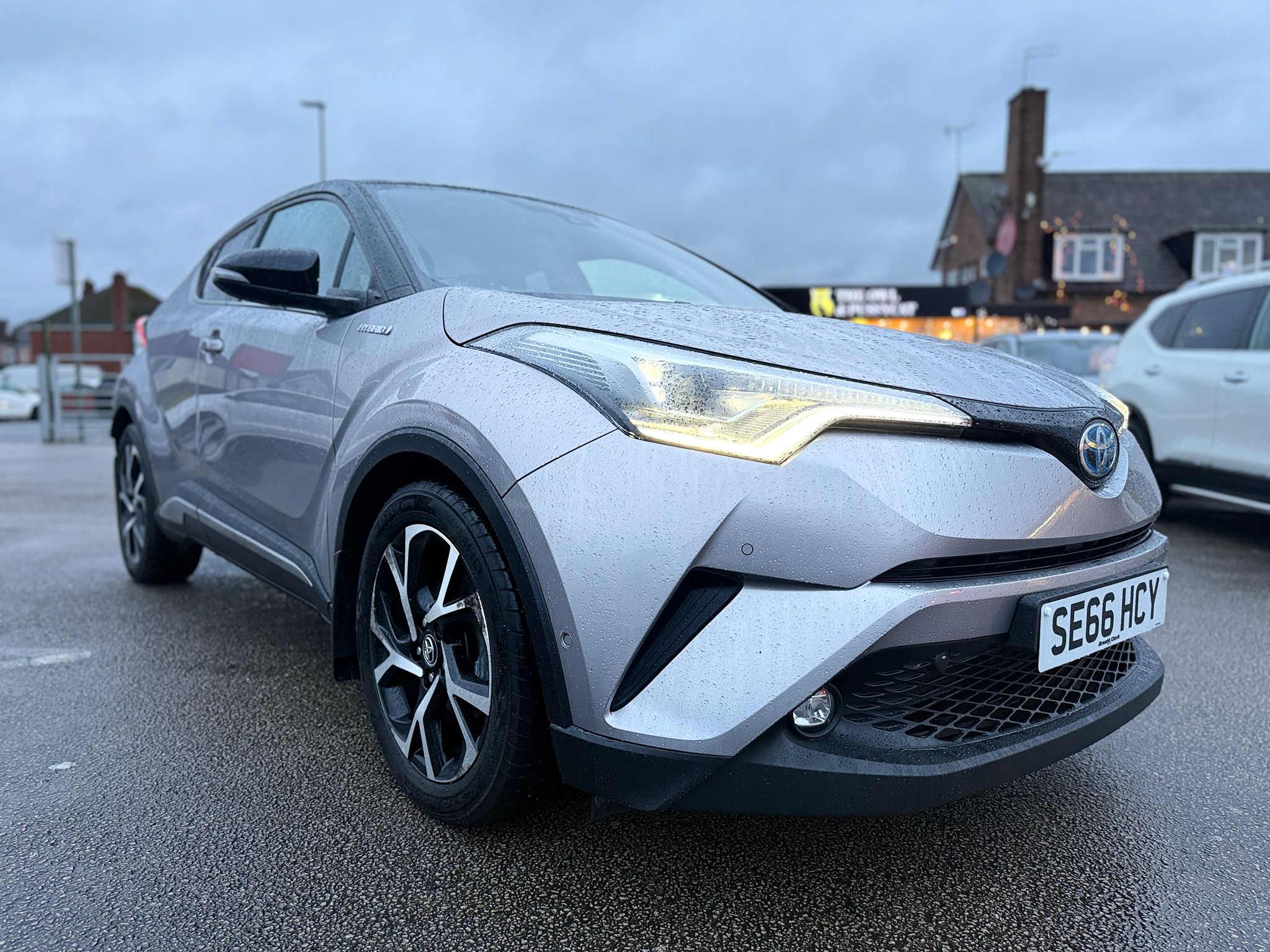 Toyota C-HR Dynamic 2017 Hybrid Automatic