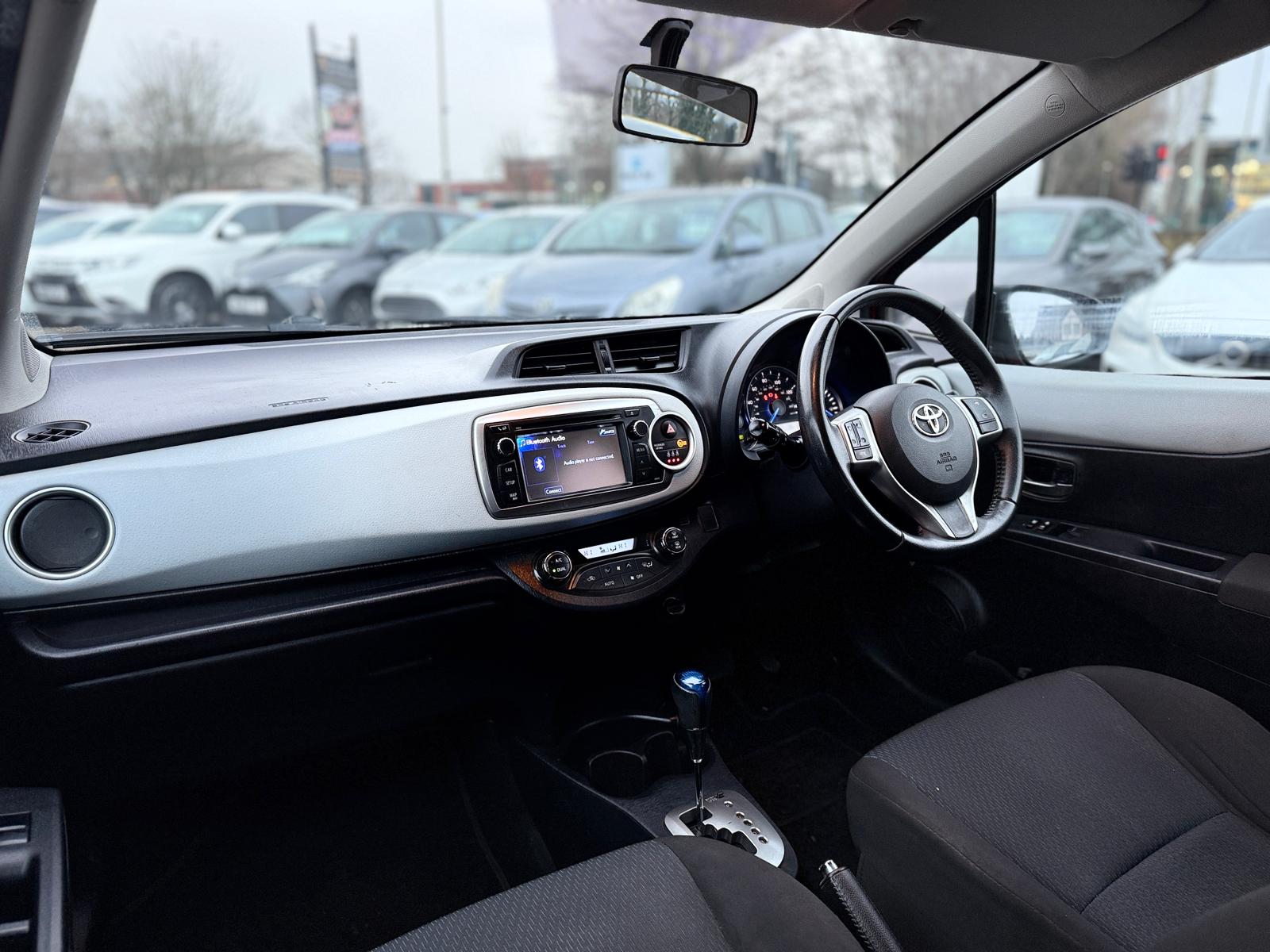 Toyota Yaris Icon Plus 2014 Hybrid Automatic