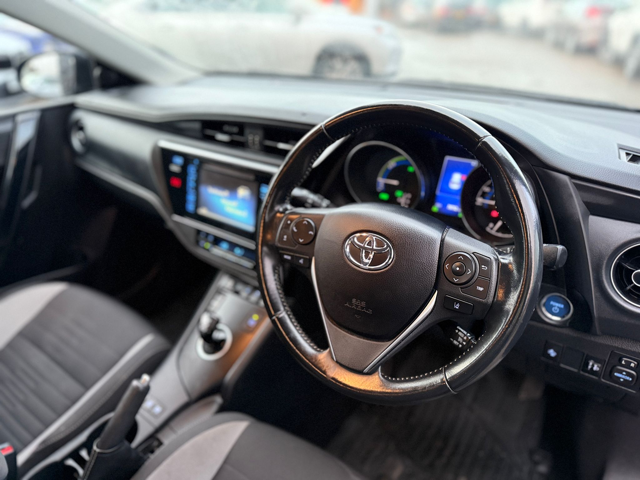 Toyota Auris Business Edition 2017 Hybrid Automatic
