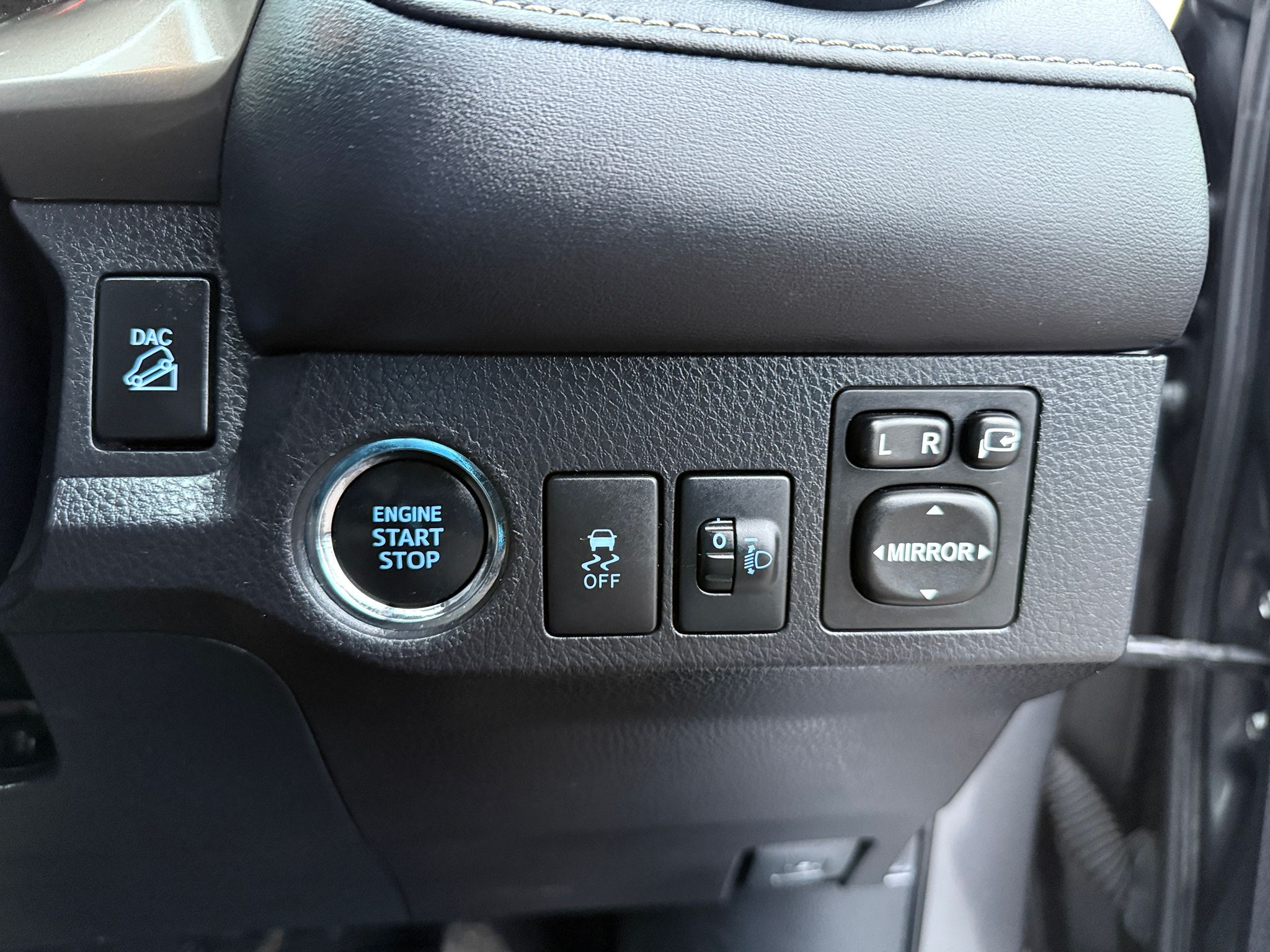 Toyota RAV4 Invincible 2015 Automatic