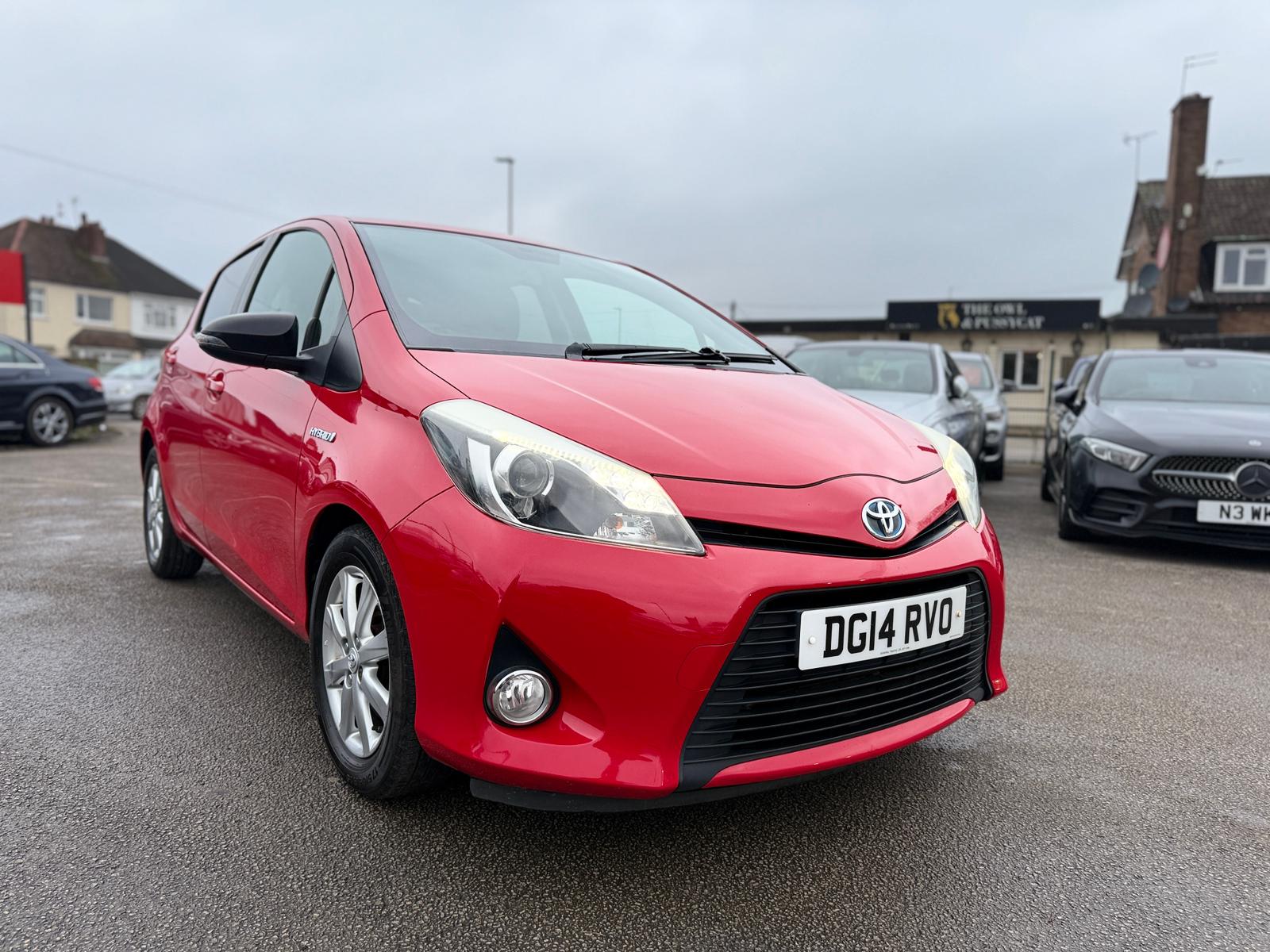 Toyota Yaris Icon Plus 2014 Hybrid Automatic