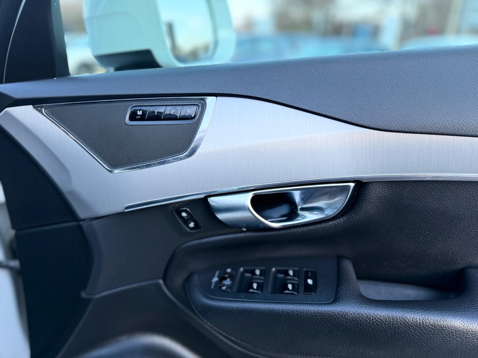 Volvo XC90 Momentum 2021 2.0 T8 11.6kWh Momentum Automatic