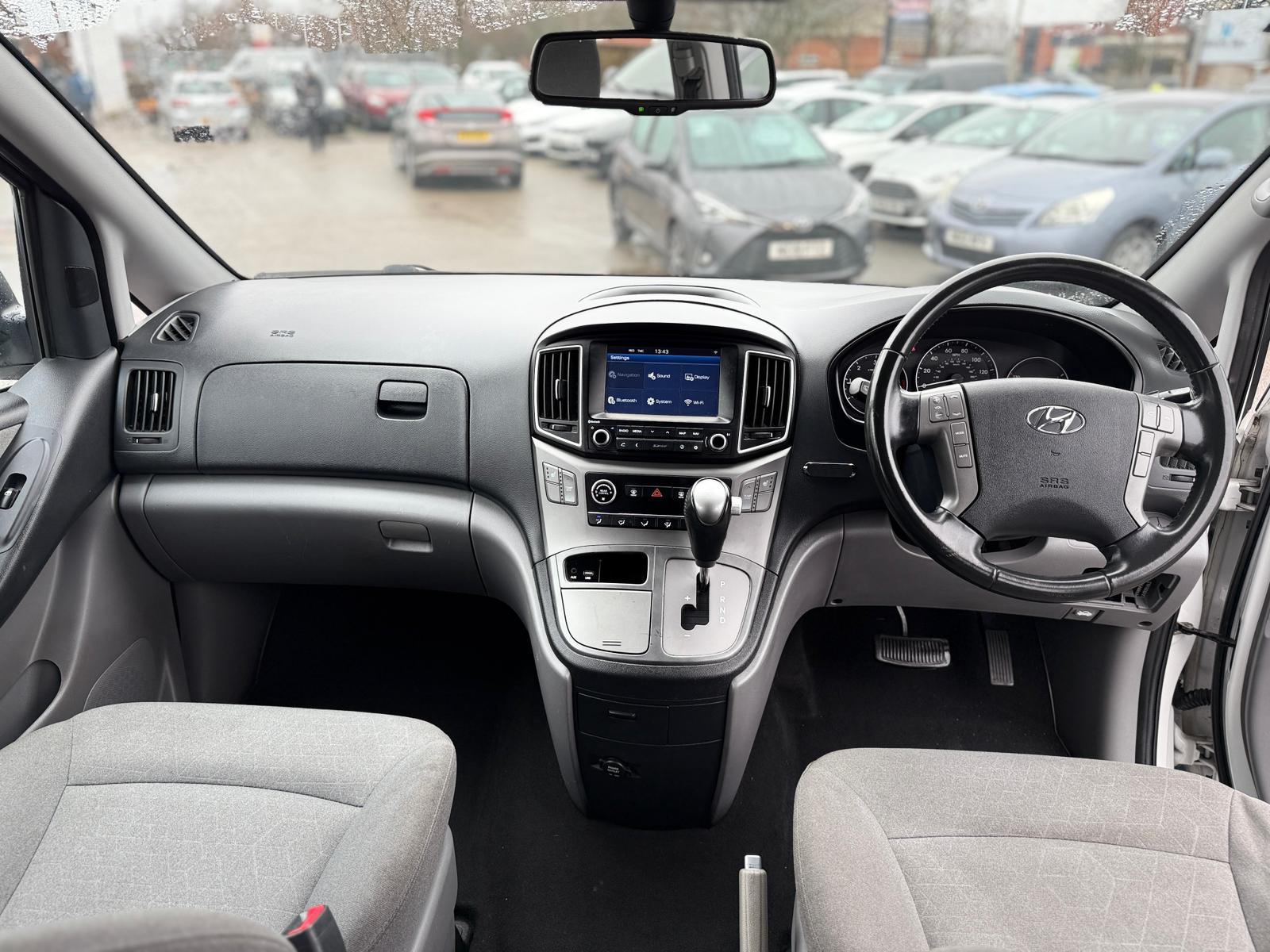 Hyundai i800 SE Nav 2018 2.5 CRDi SE Nav MPV 5dr Automatic