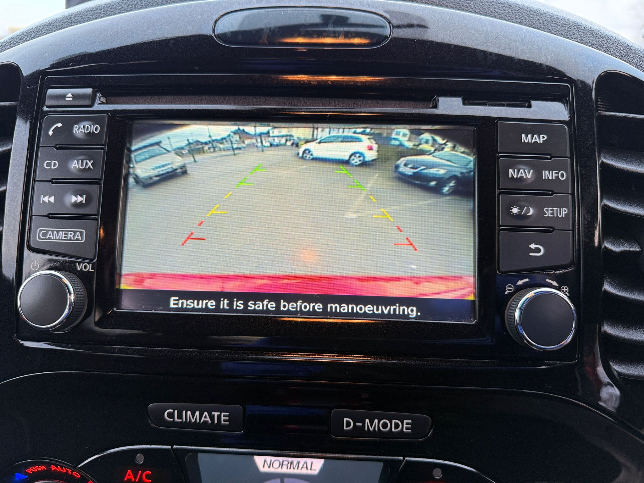 Nissan Juke Acenta Premium 2015 1.6 Petrol Automatic