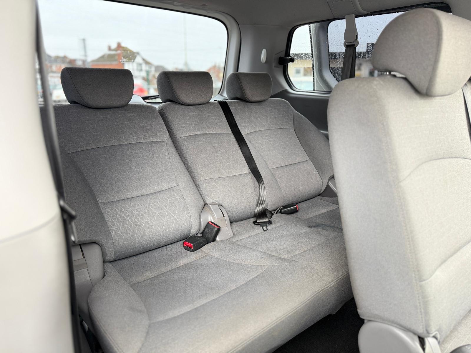 Hyundai i800 SE Nav 2018 2.5 CRDi SE Nav MPV 5dr Automatic