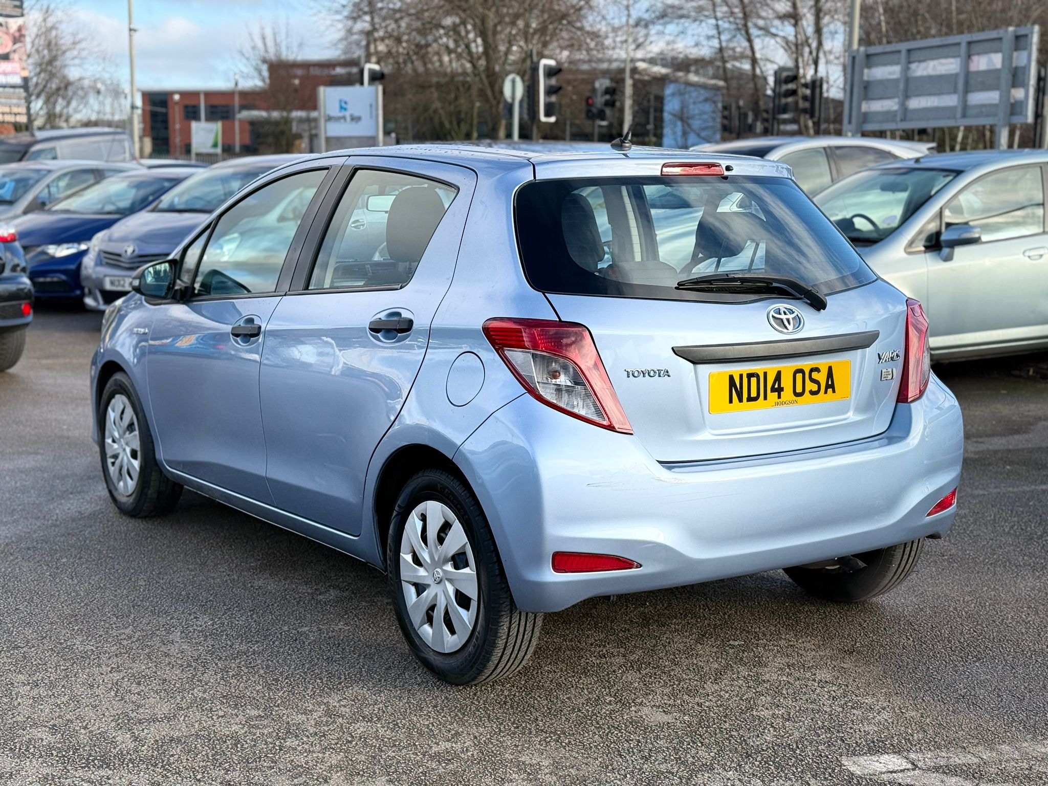 Toyota Yaris Active 2014 Hybrid Automatic