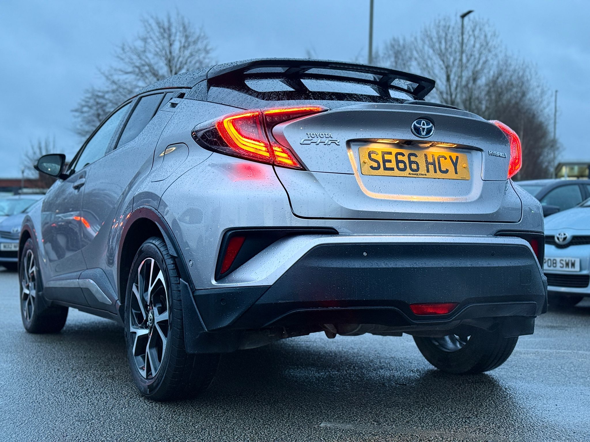 Toyota C-HR Dynamic 2017 Hybrid Automatic