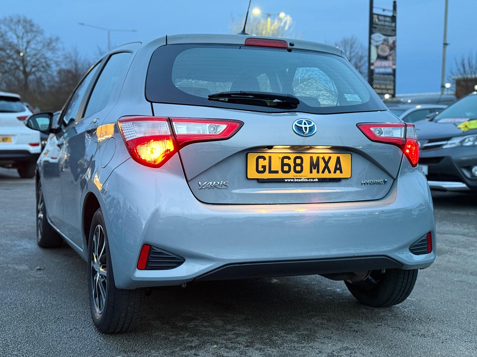 Toyota Yaris Icon Tech 2018 Hybrid Automatic