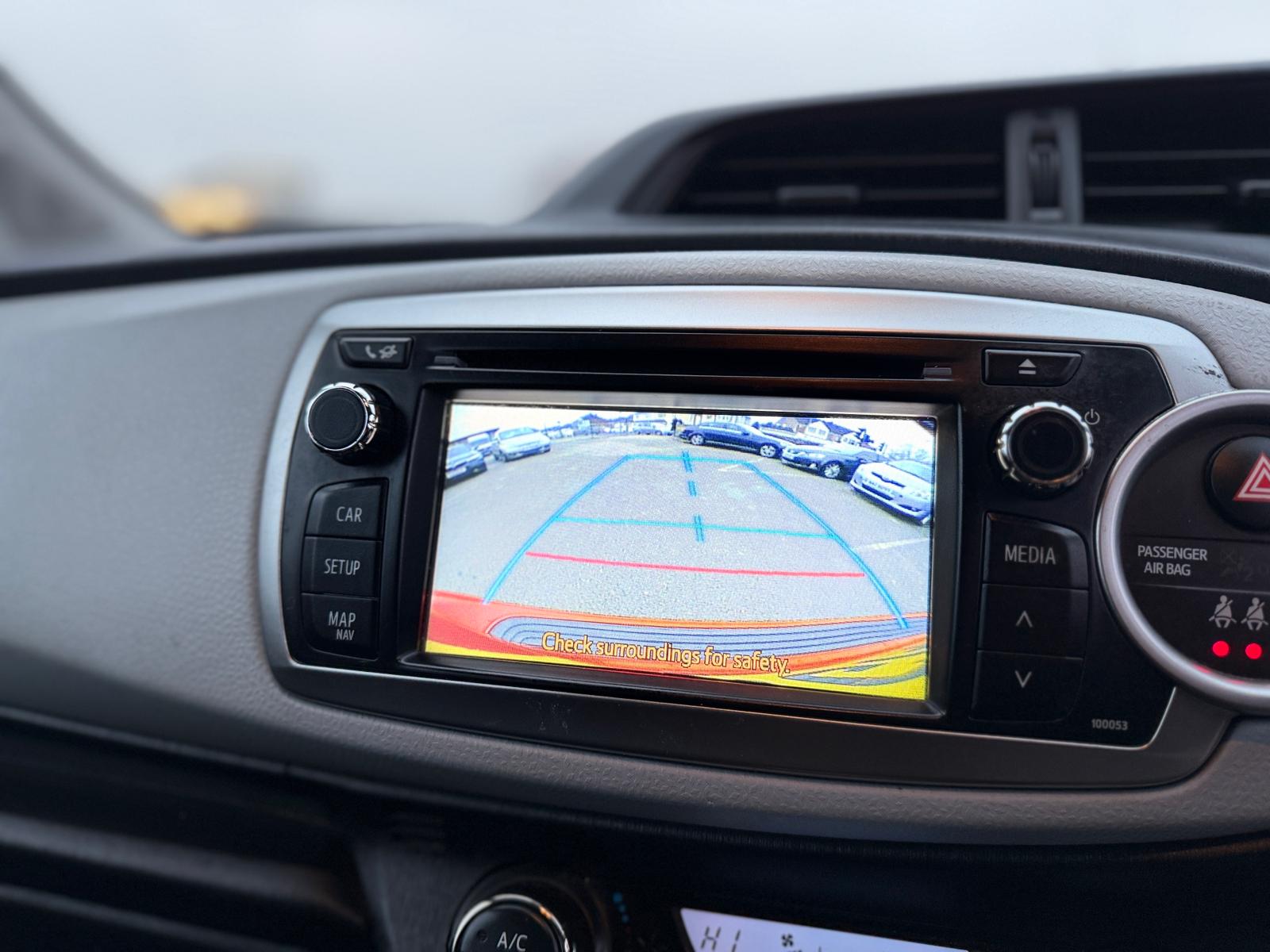 Toyota Yaris Icon Plus 2014 Hybrid Automatic