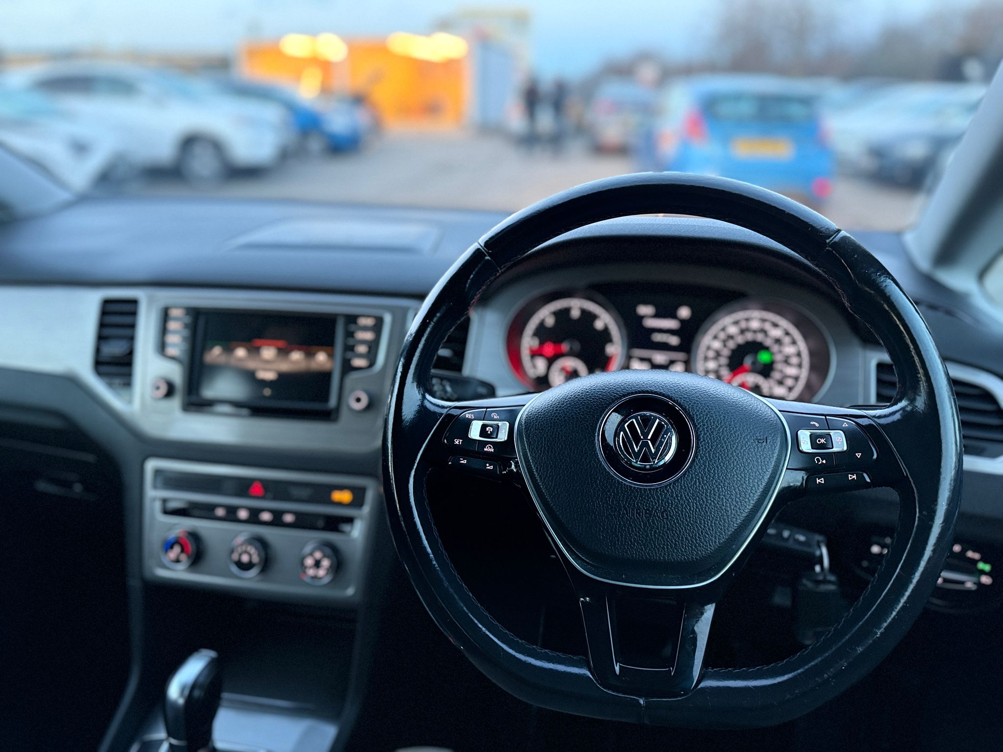 Volkswagen Golf SVSE 2015 Automatic