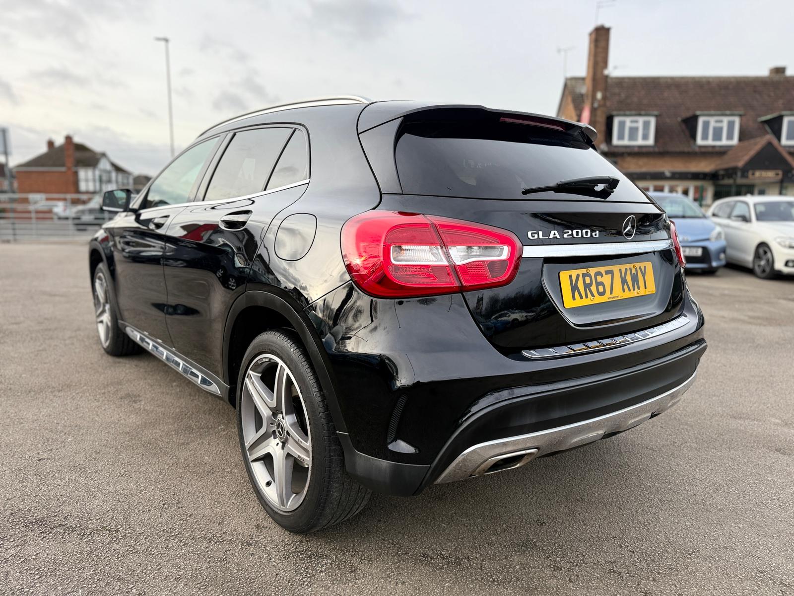 Mercedes-Benz GLA AMG Line (2017) Automatic