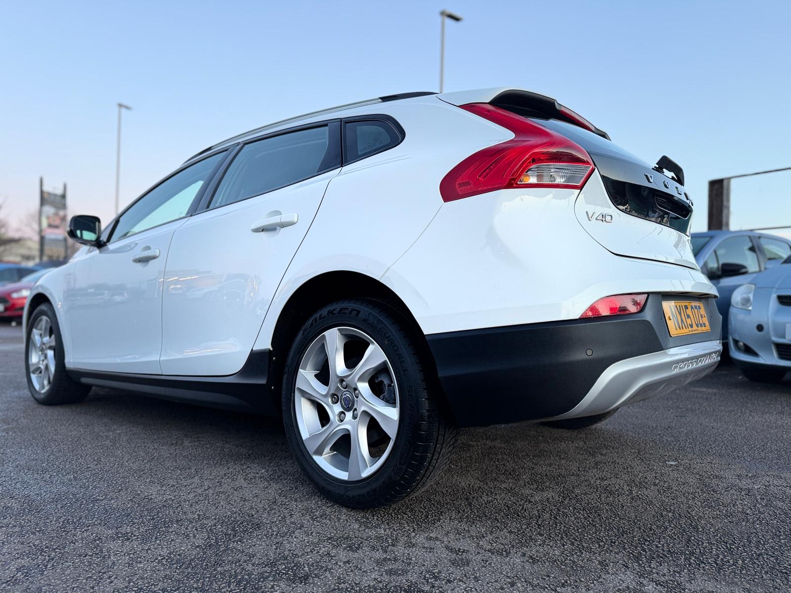 Volvo V40 Cross Country Lux Nav 2015