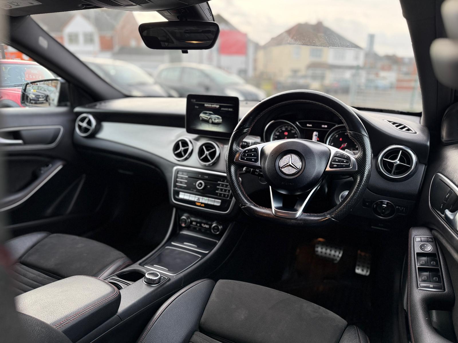 Mercedes-Benz GLA AMG Line (2017) Automatic