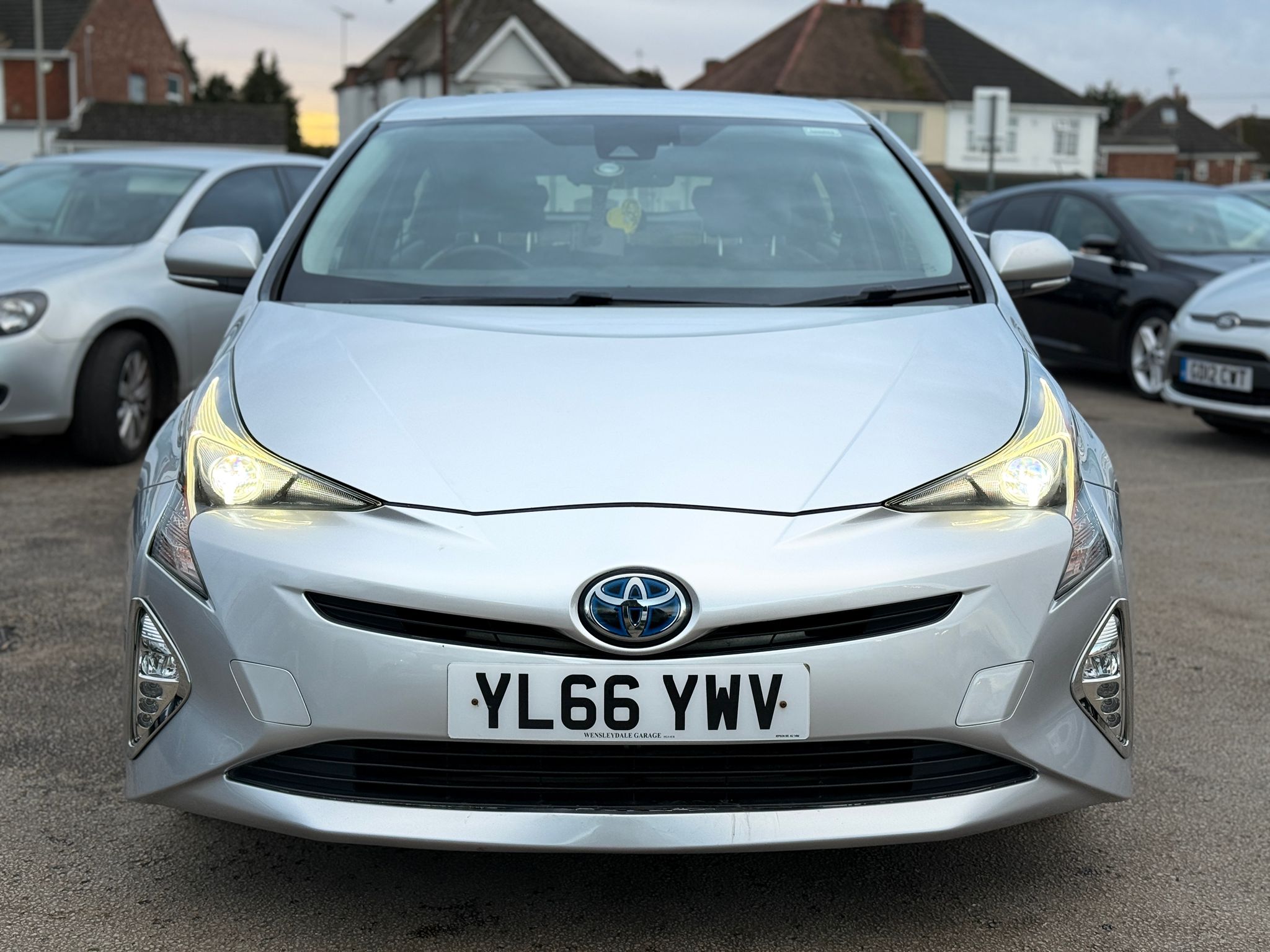 Toyota Prius Business Edition 2017 Hybrid Automatic