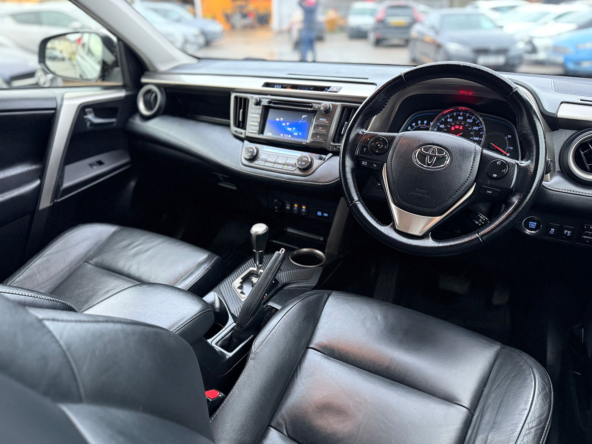 Toyota RAV4 Invincible 2015 Automatic