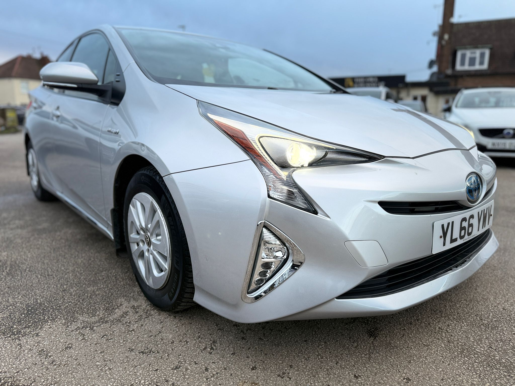 Toyota Prius Business Edition 2017 Hybrid Automatic