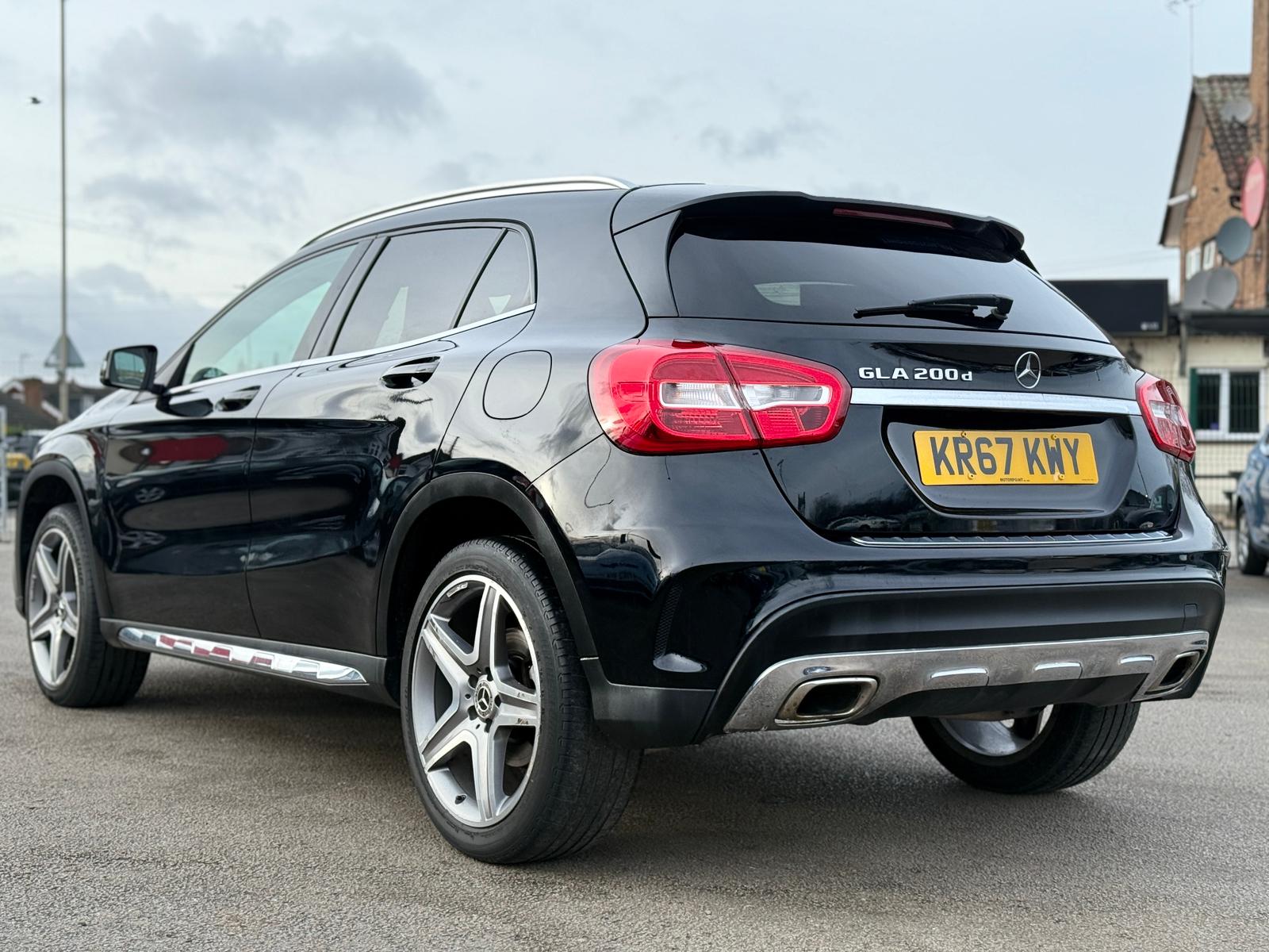 Mercedes-Benz GLA AMG Line (2017) Automatic