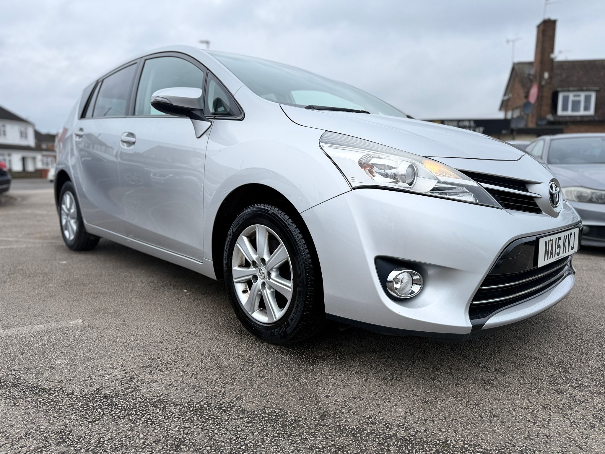 Toyota Verso Icon 2015