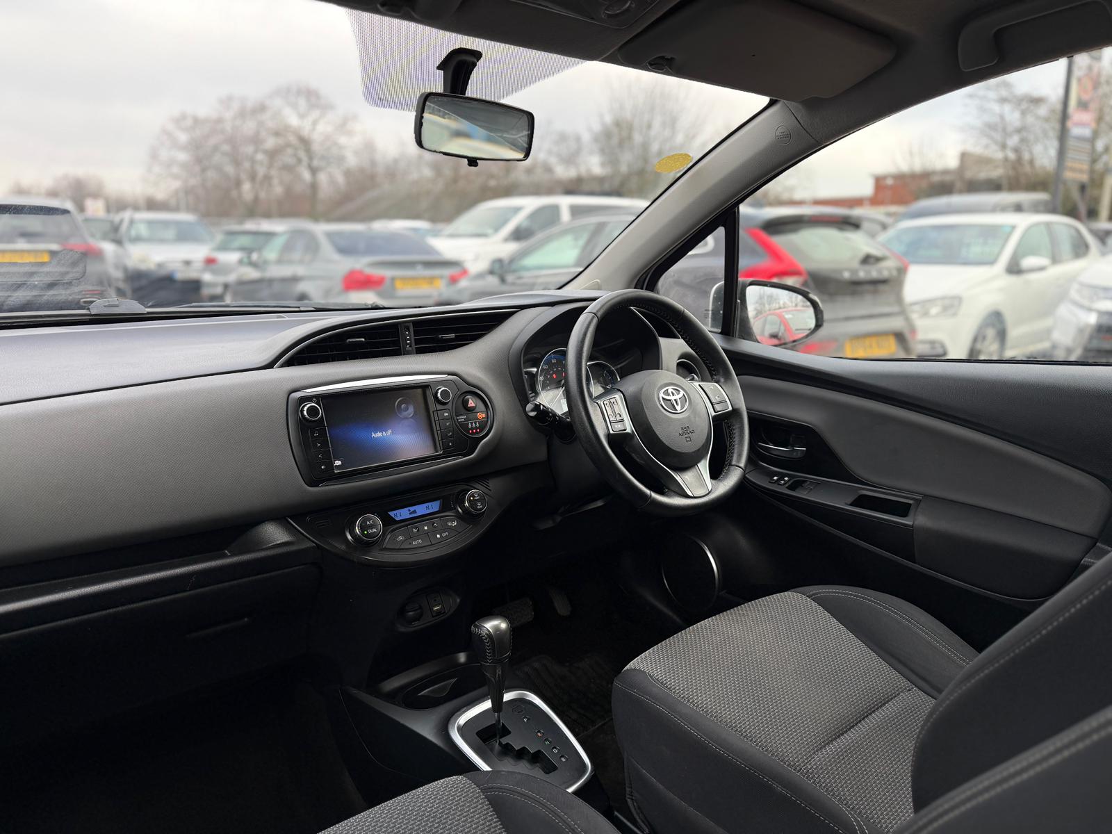 Toyota Yaris Icon 2016 Hybrid Automatic