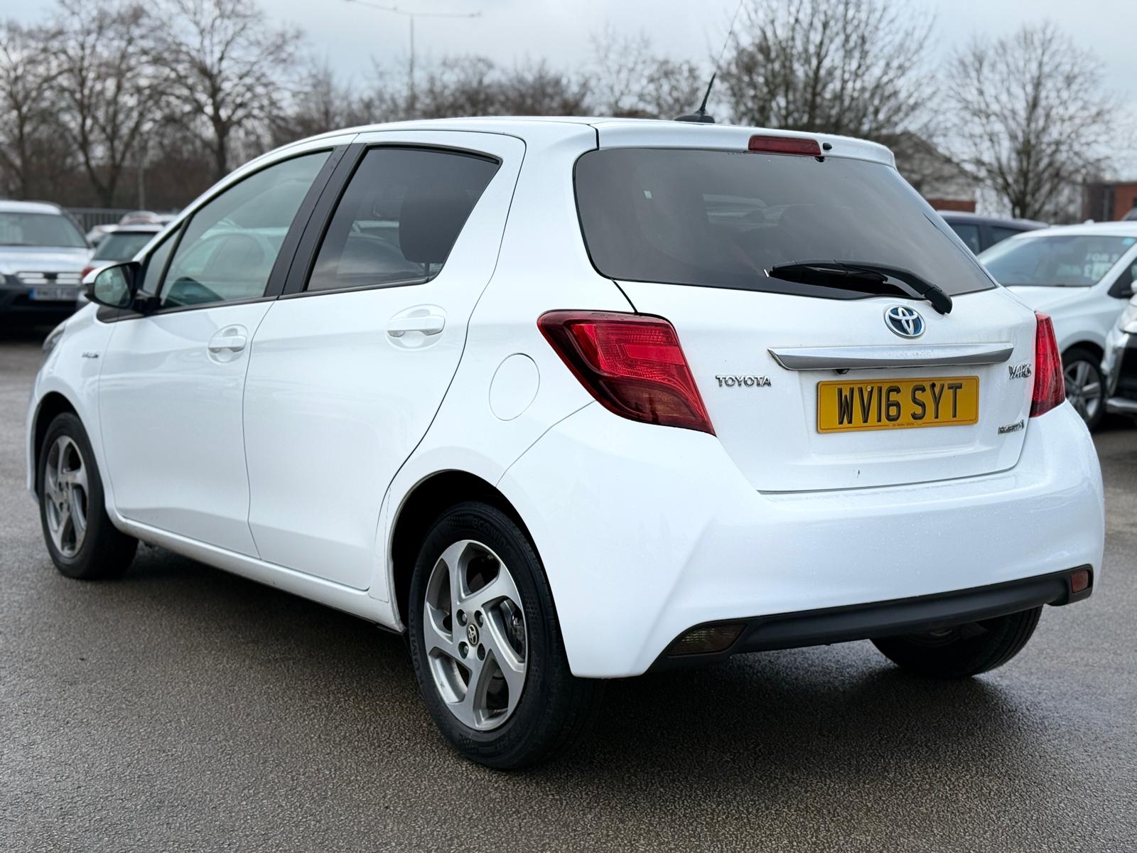Toyota Yaris Icon 2016 Hybrid Automatic