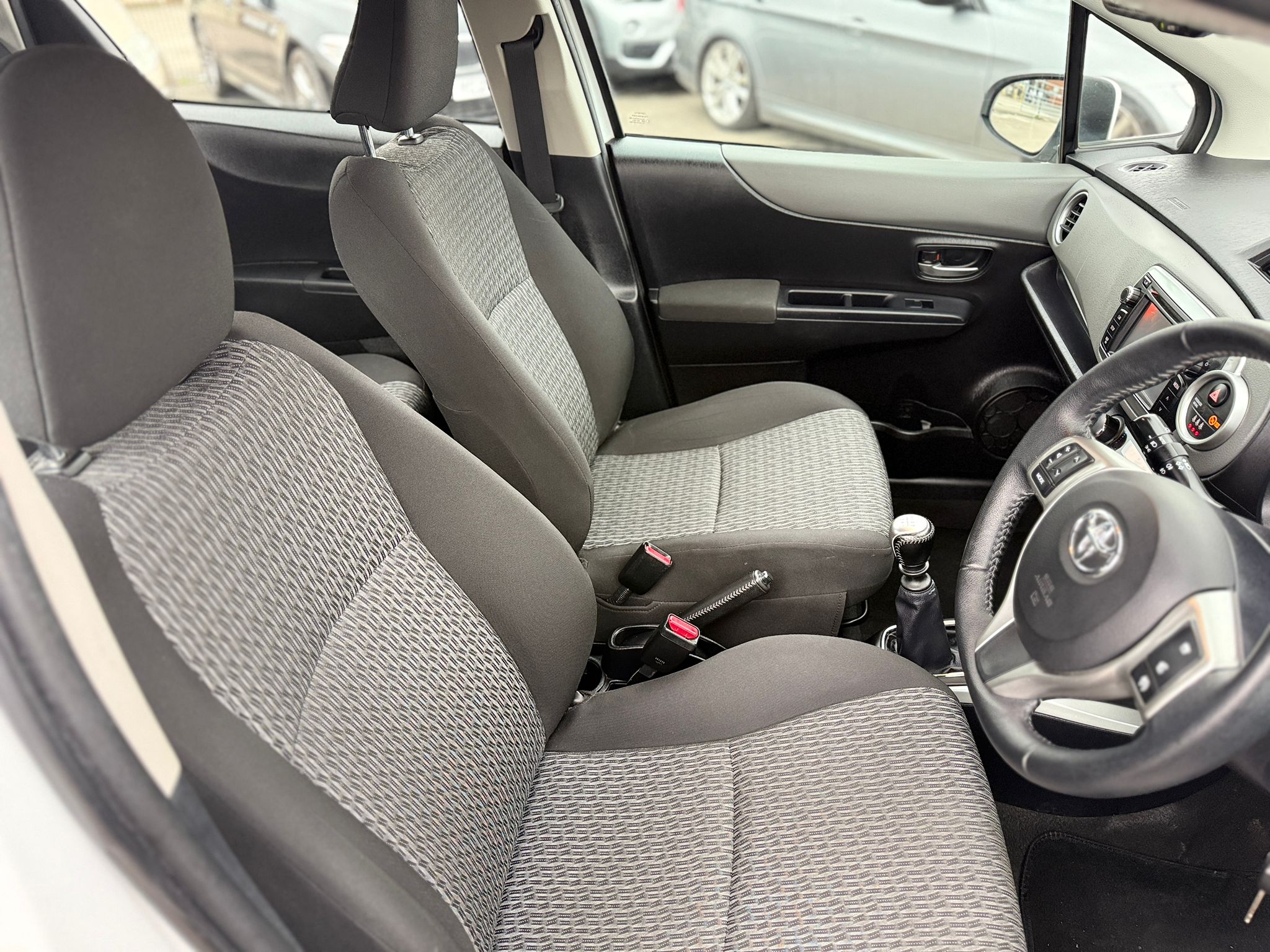 Toyota Yaris Icon Plus 2014