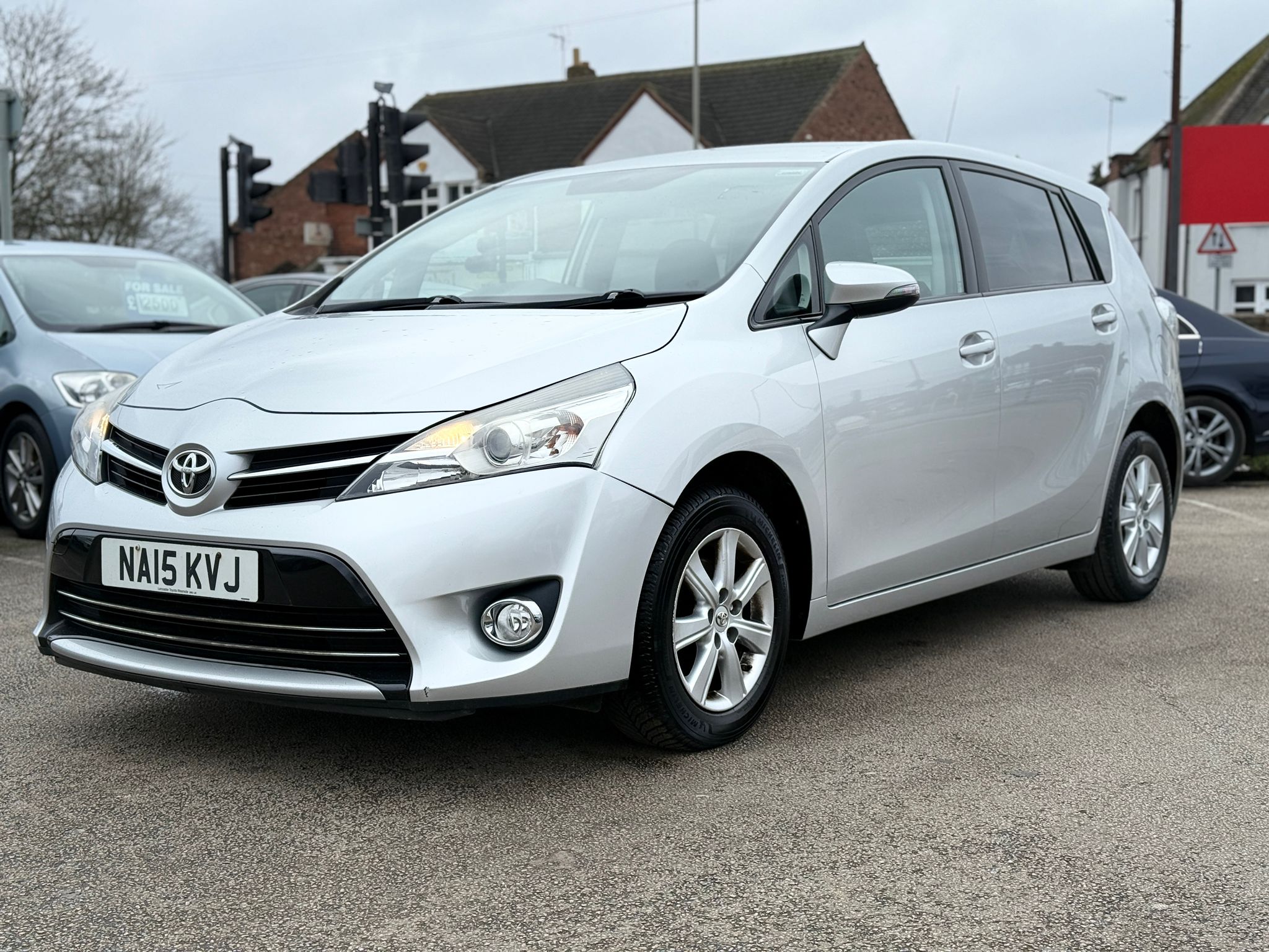 Toyota Verso Icon 2015