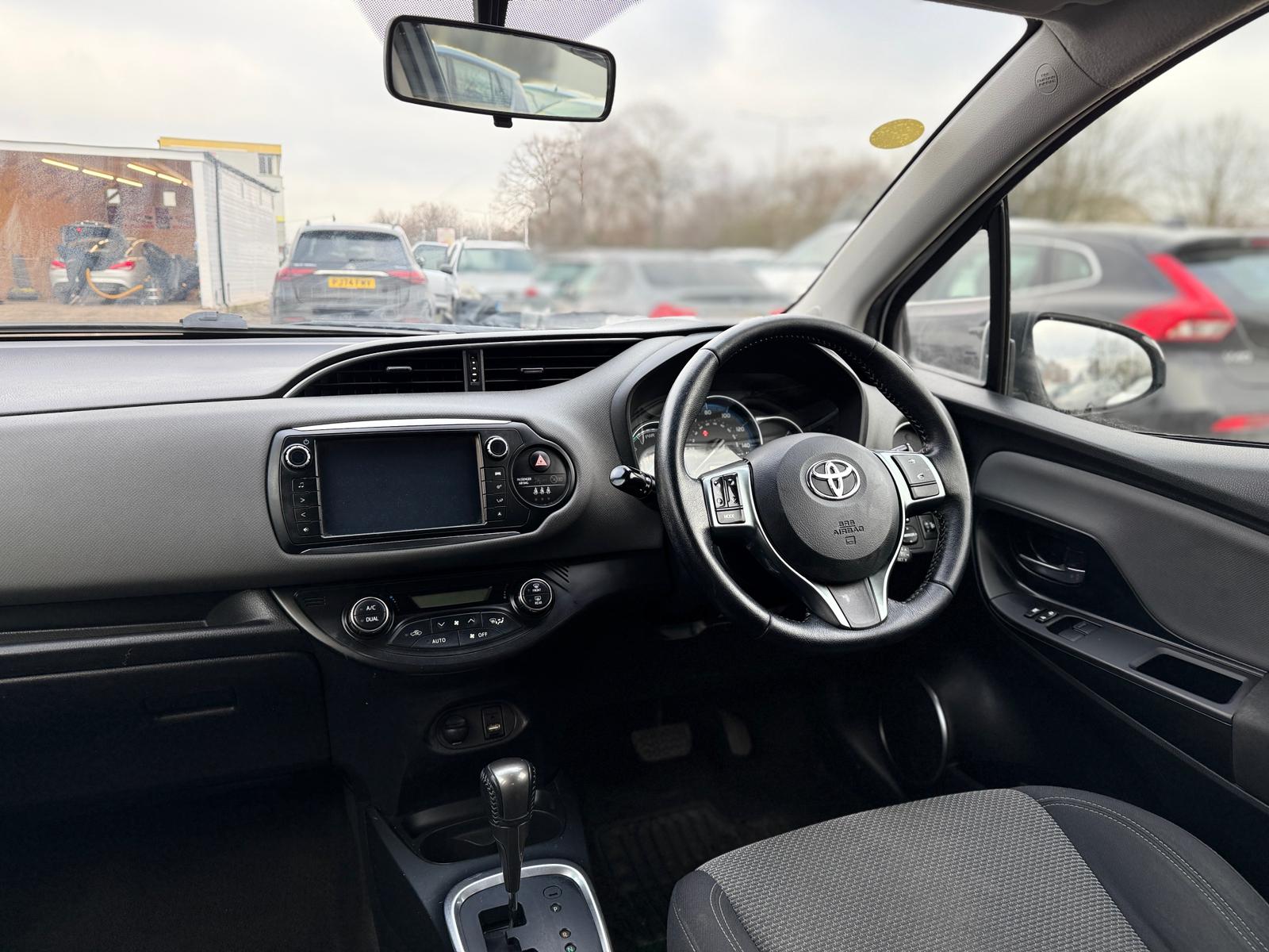 Toyota Yaris Icon 2016 Hybrid Automatic