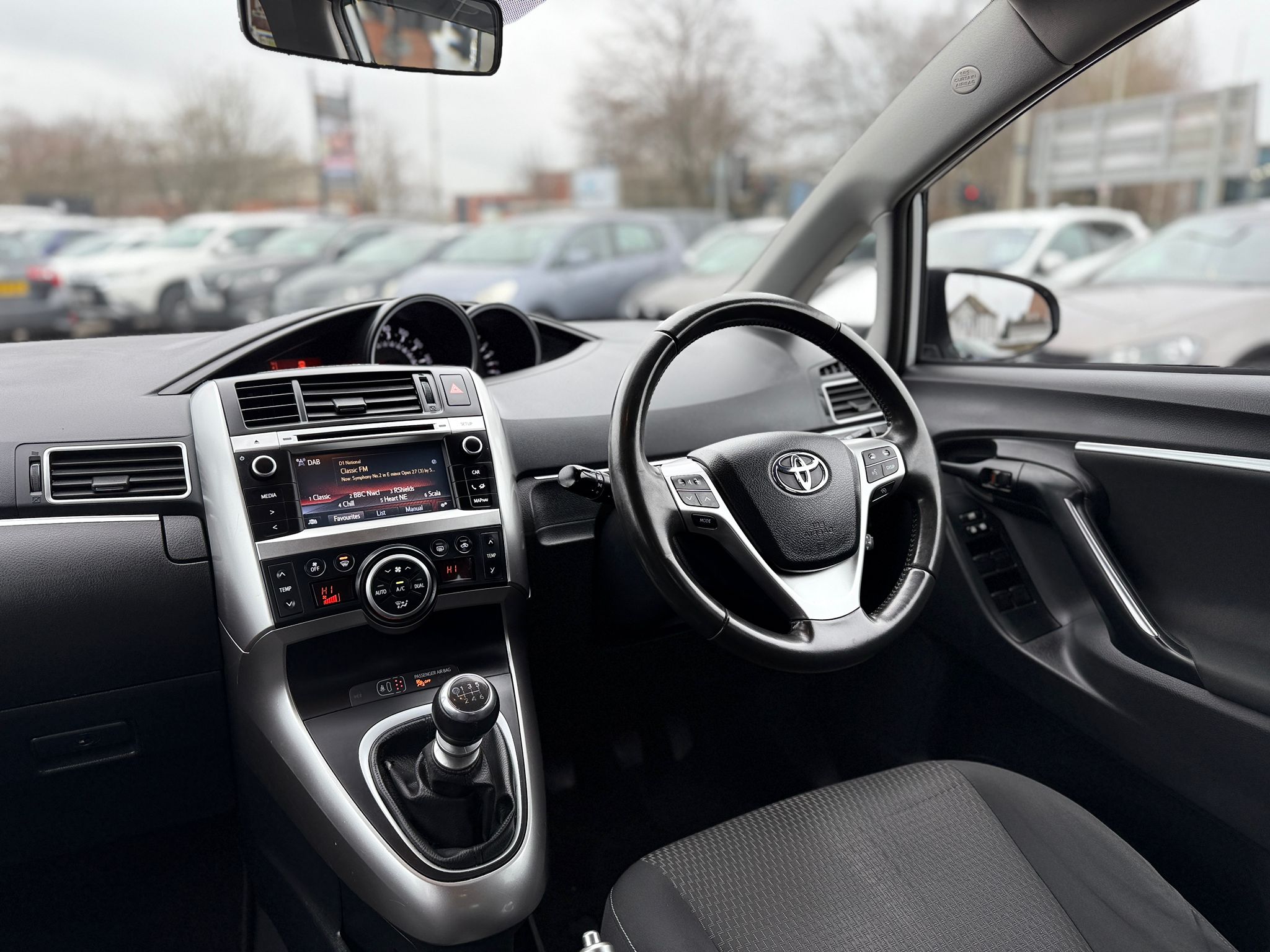 Toyota Verso Icon 2015