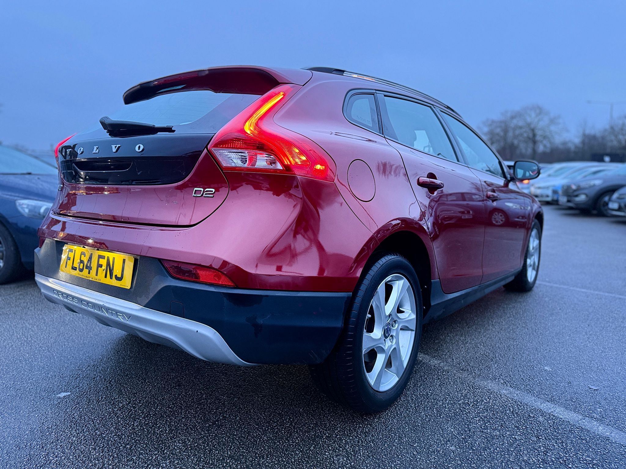 Volvo V40 Cross Country Lux 2014 1.6 D2 Lux Automatic