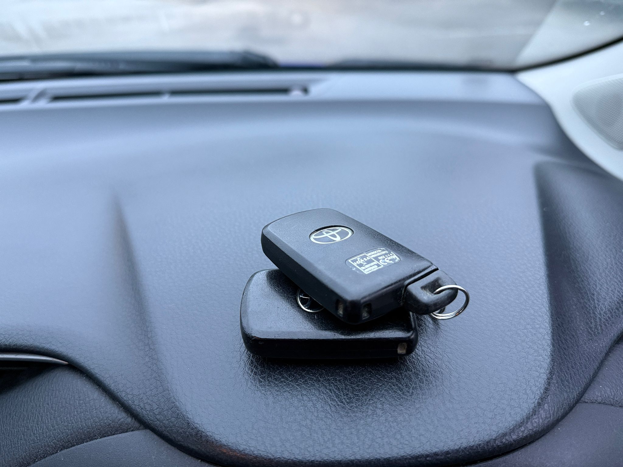 Toyota Yaris Design 2018 Hybrid Automatic