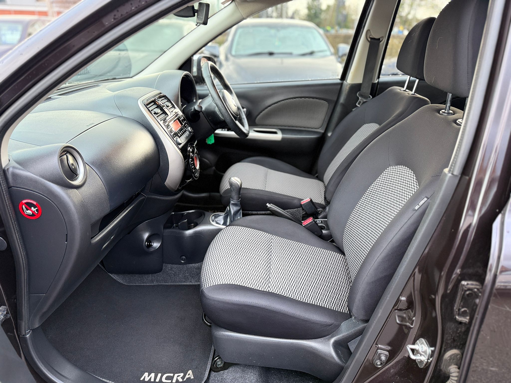 Nissan Micra Acenta 2015