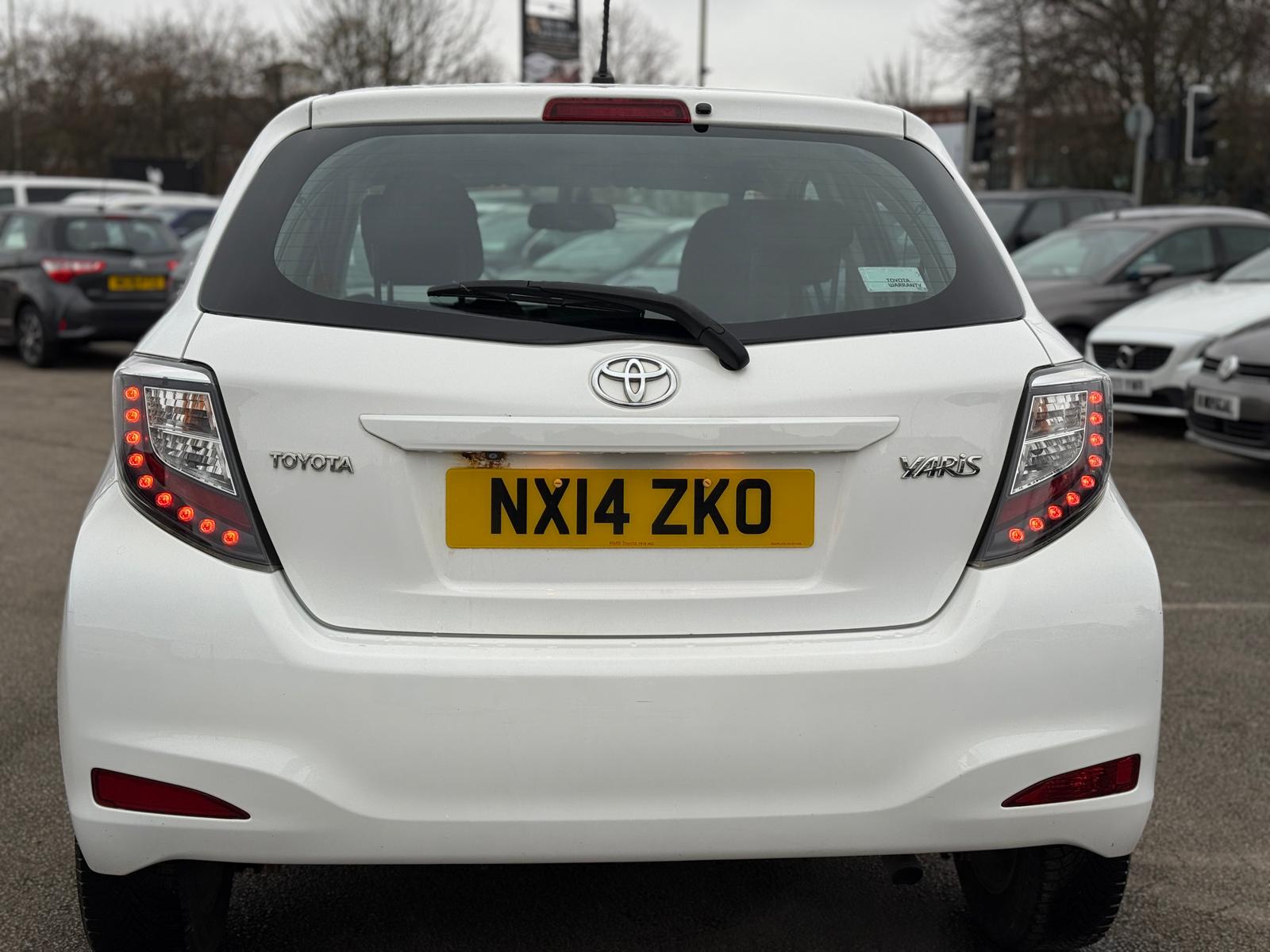 Toyota Yaris Icon Plus 2014