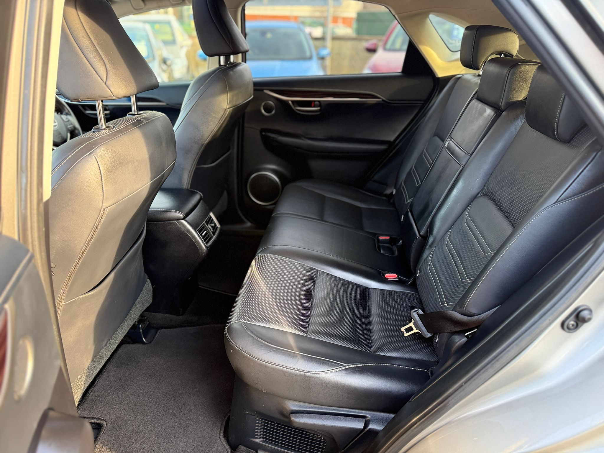 Lexus NX Premier 2016 2.5 300h Premier SUV 5dr Petrol Hybrid E-CVT 4WD Automatic