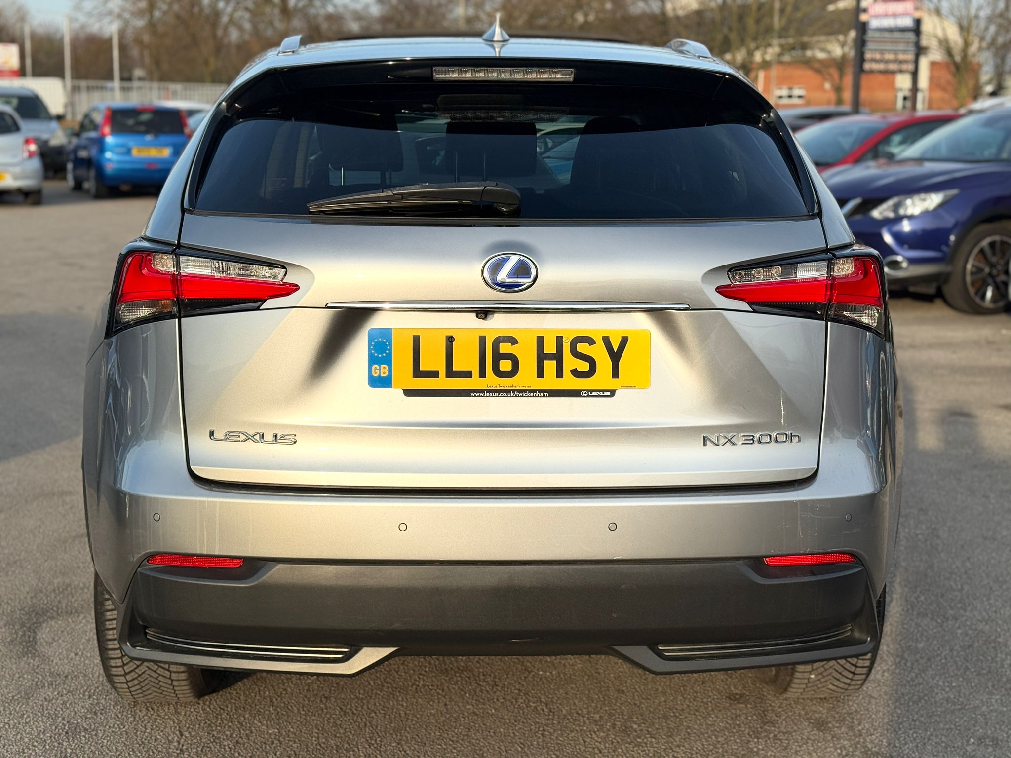 Lexus NX Premier 2016 2.5 300h Premier SUV 5dr Petrol Hybrid E-CVT 4WD Automatic