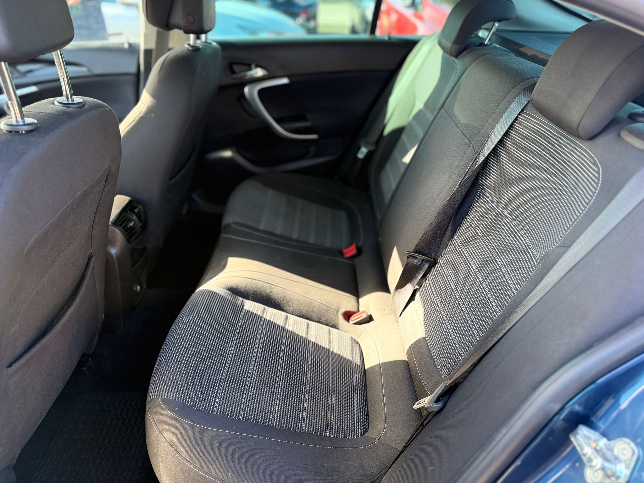 Vauxhall Insignia SRi Nav 2017 2.0 CDTi SRi Nav Hatchback Automatic