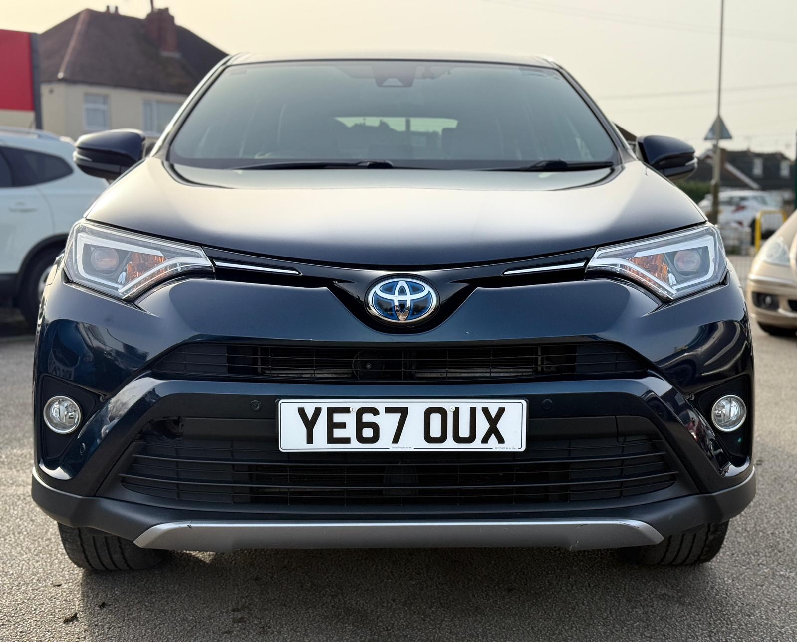 Toyota RAV4 Design 2017 Hybrid Automatic