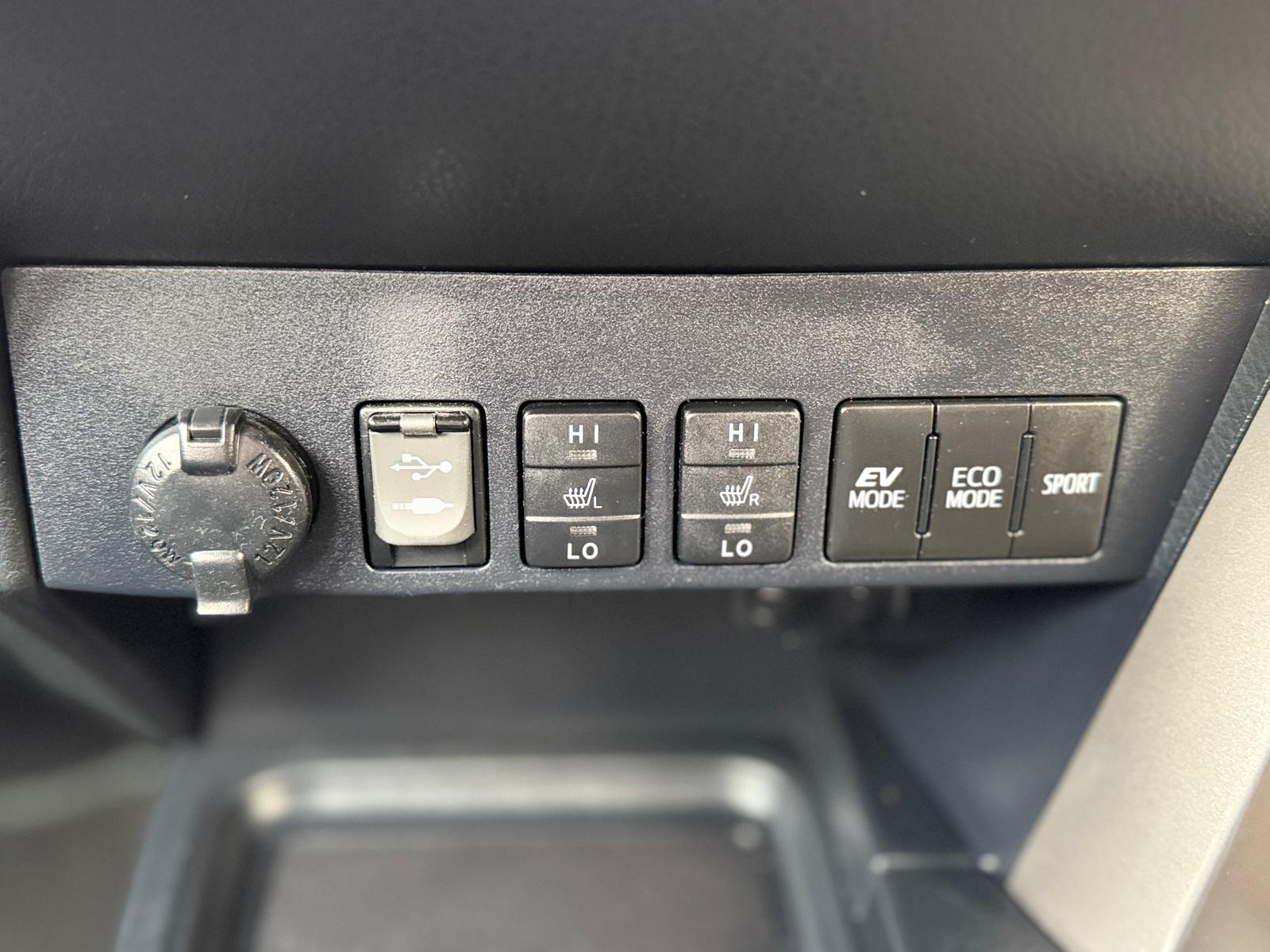 Toyota RAV4 Design 2017 Hybrid Automatic