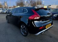 Volvo V40 R-Design Lux 2015 2.0 D2 R-Design Lux Automatic