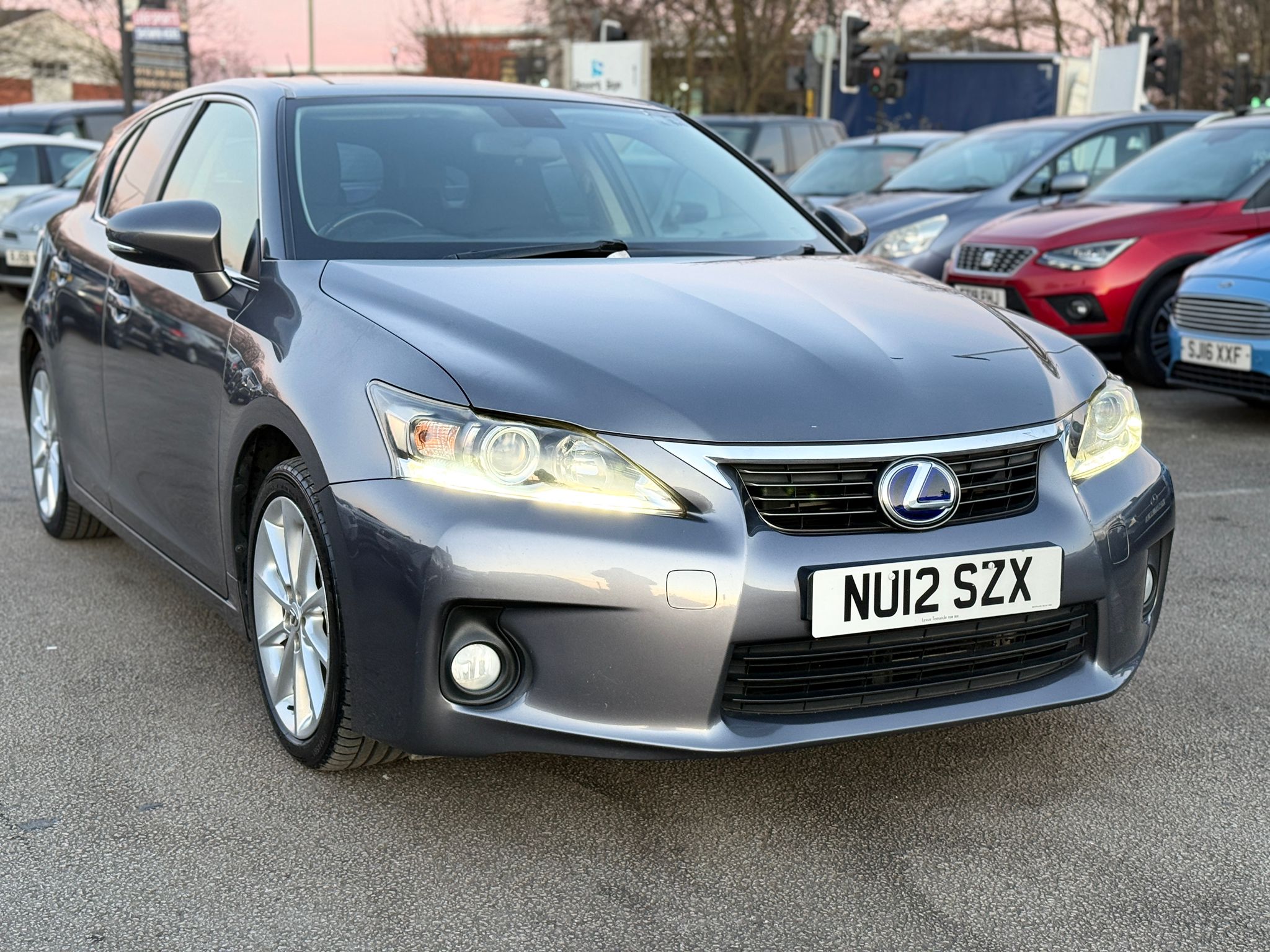 Lexus CT SE-I 2012 1.8 200h SE-I Hatchback Hybrid Automatic