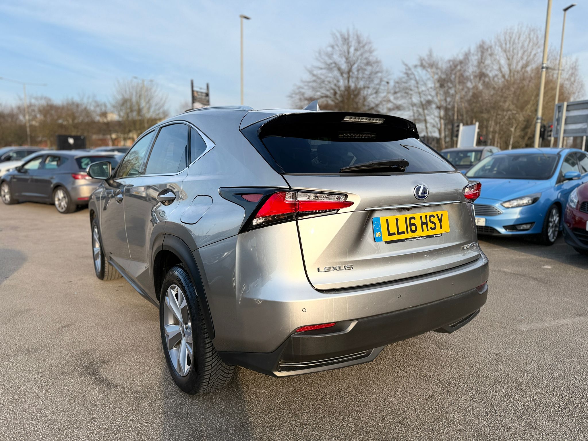 Lexus NX Premier 2016 2.5 300h Premier SUV 5dr Petrol Hybrid E-CVT 4WD Automatic