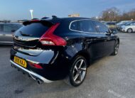 Volvo V40 R-Design Lux 2015 2.0 D2 R-Design Lux Automatic