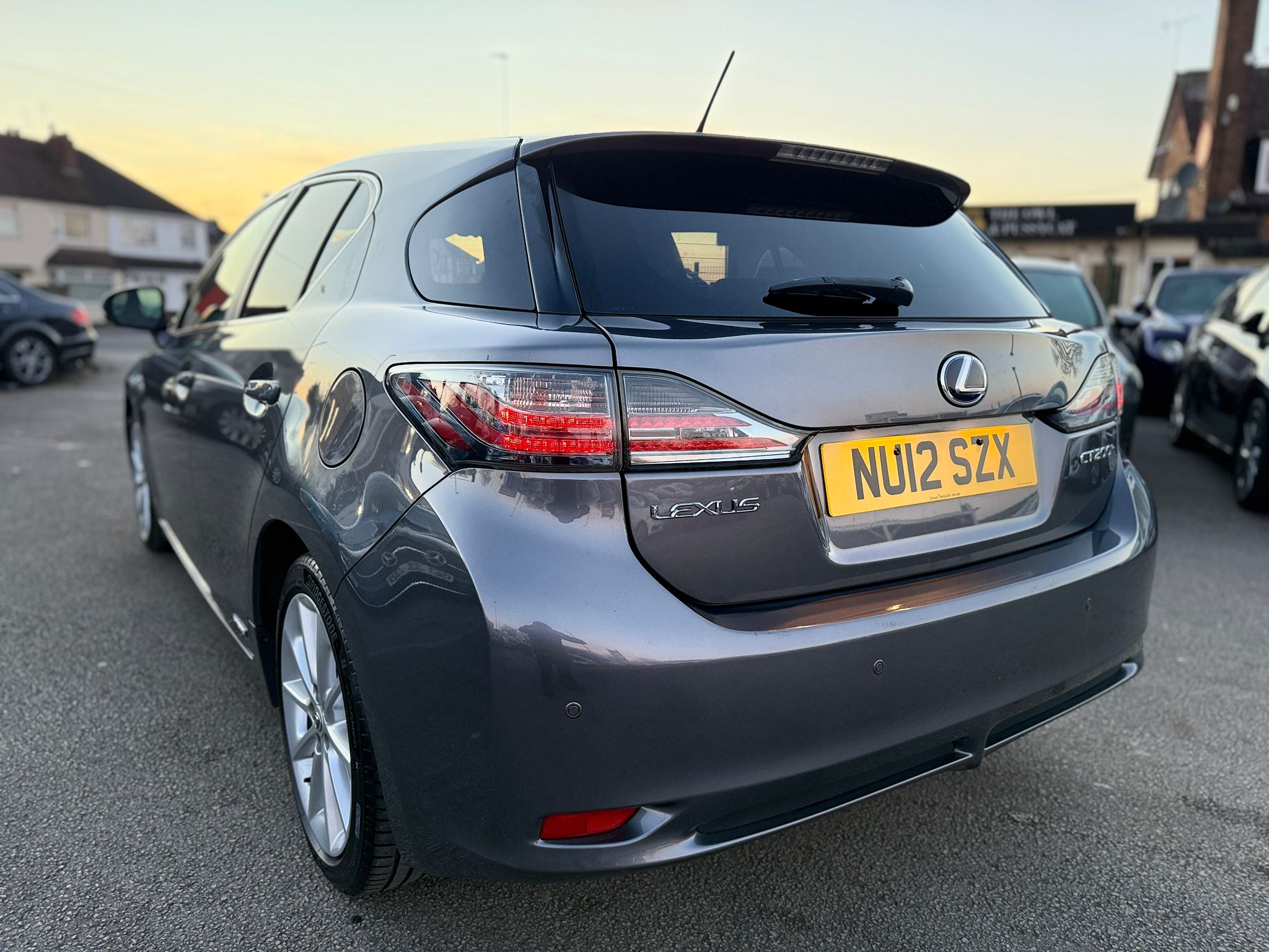 Lexus CT SE-I 2012 1.8 200h SE-I Hatchback Hybrid Automatic