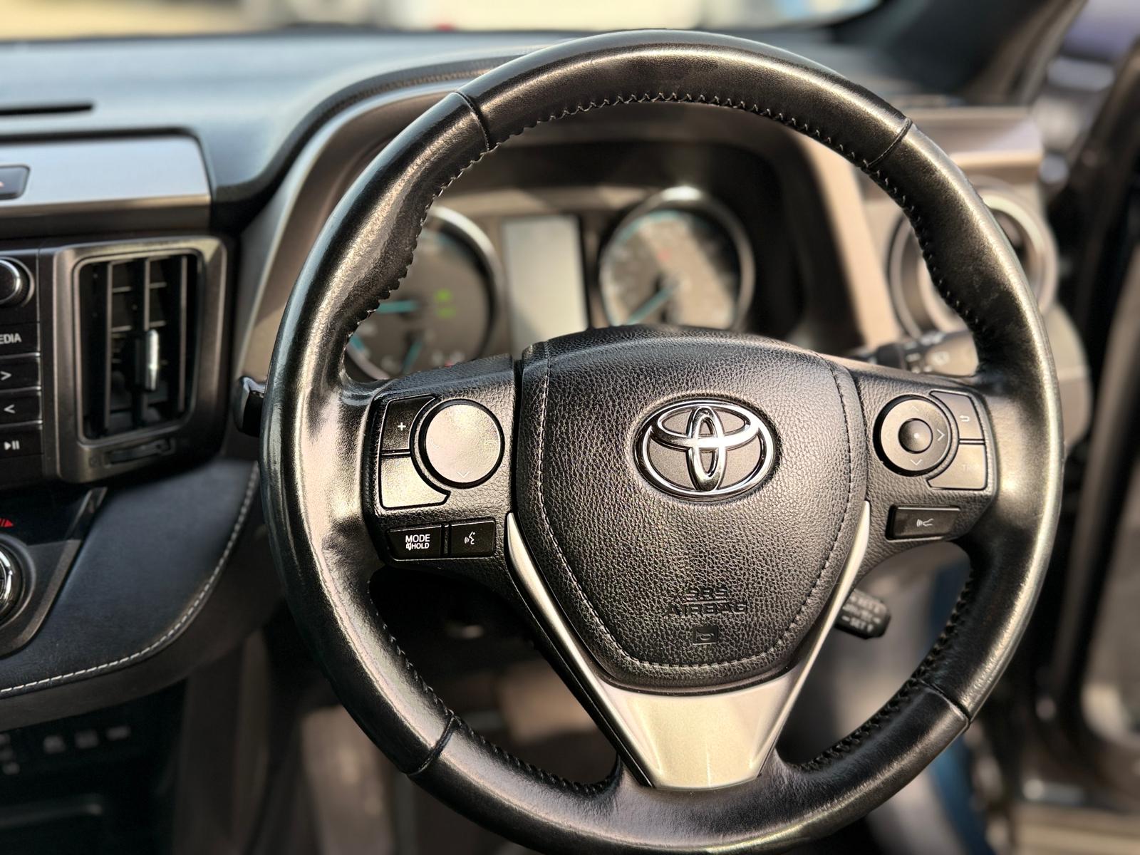 Toyota RAV4 Design 2017 Hybrid Automatic