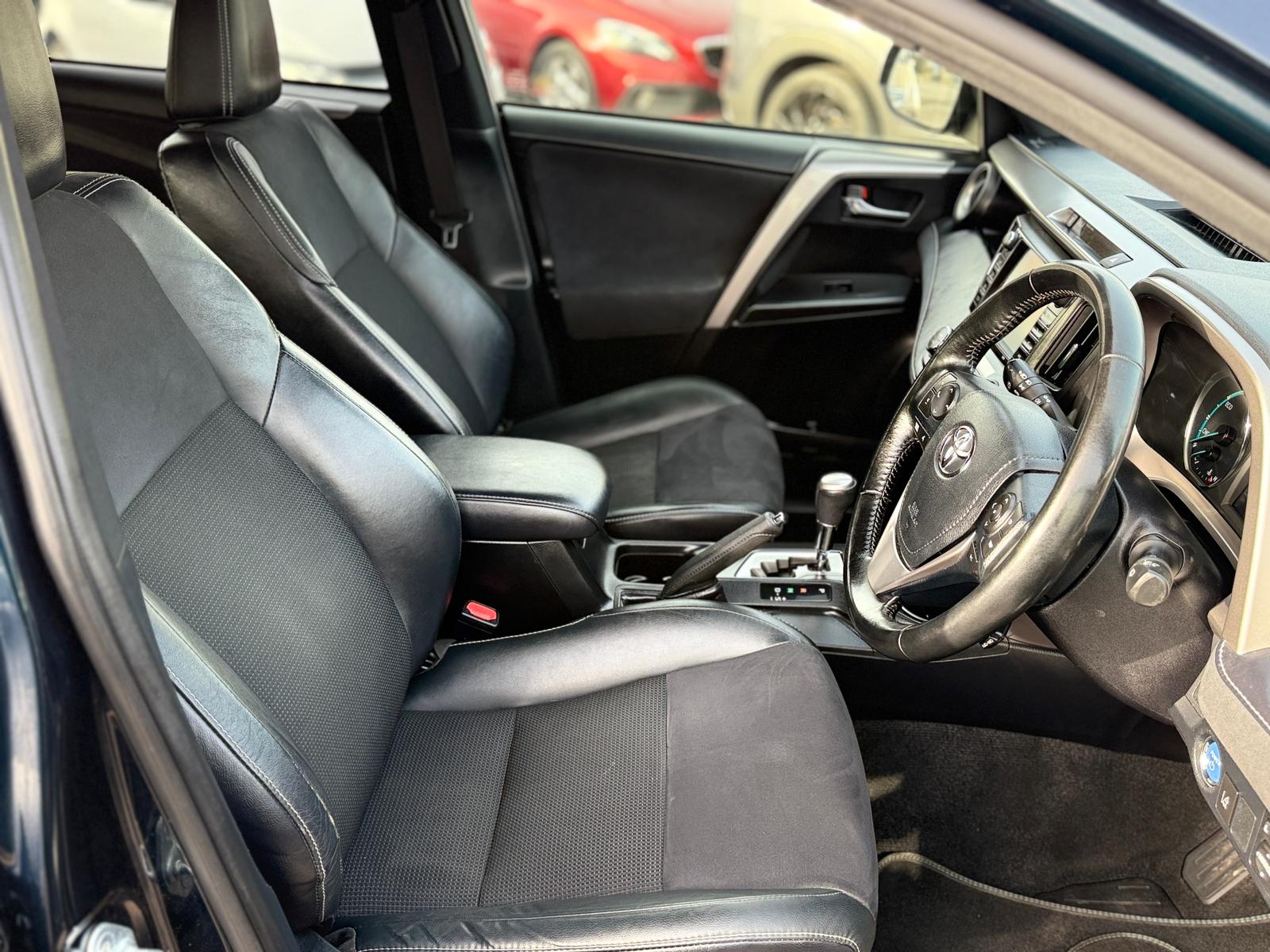 Toyota RAV4 Design 2017 Hybrid Automatic